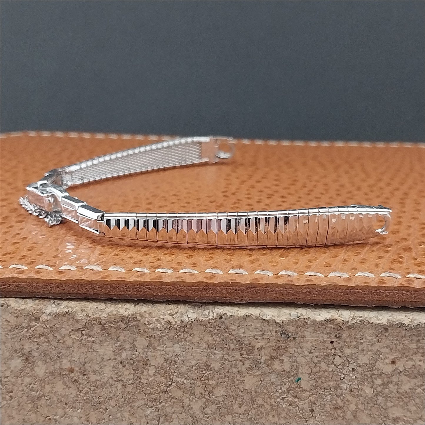 Speidel USA White Gold-Filled Single-Lug 1960s Unused Ladies Vintage Watch Band