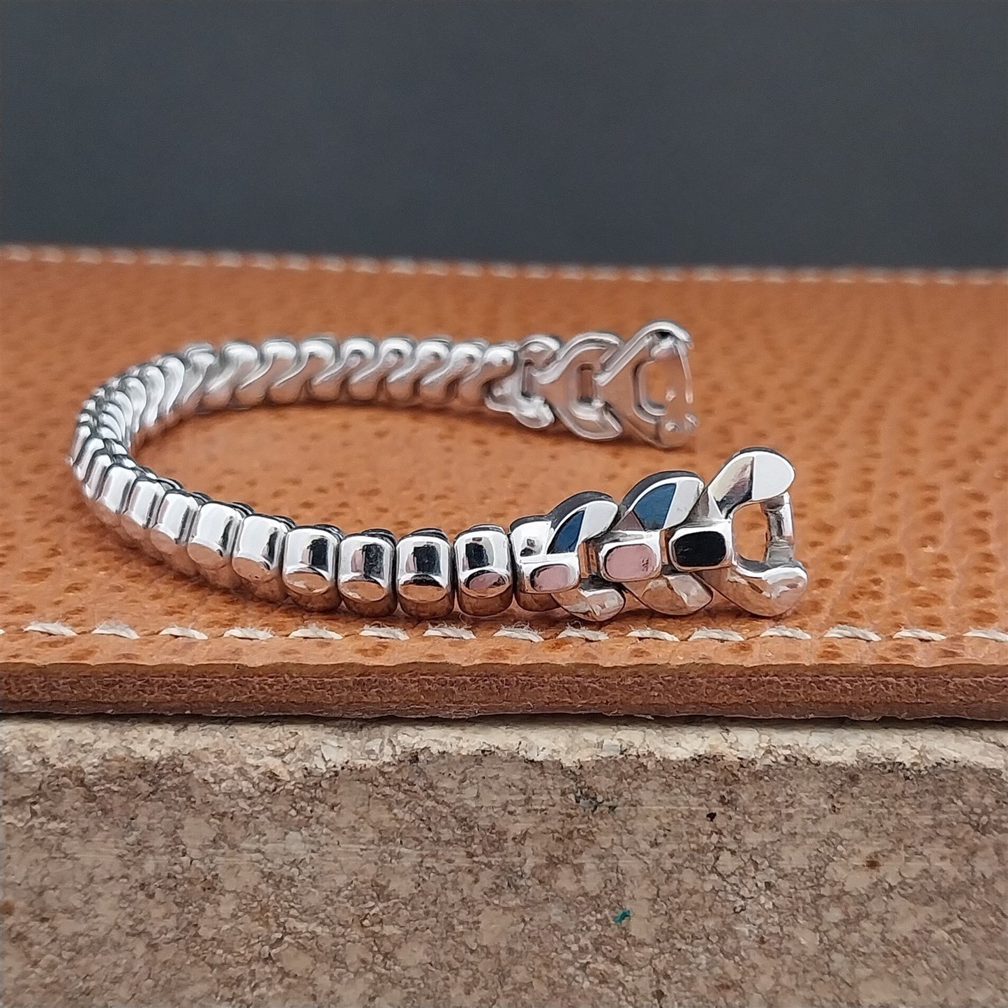 Vintage Ladies White Gold-Fill 1954 Speidel Rain Drop Unused Cocktail Watch Band