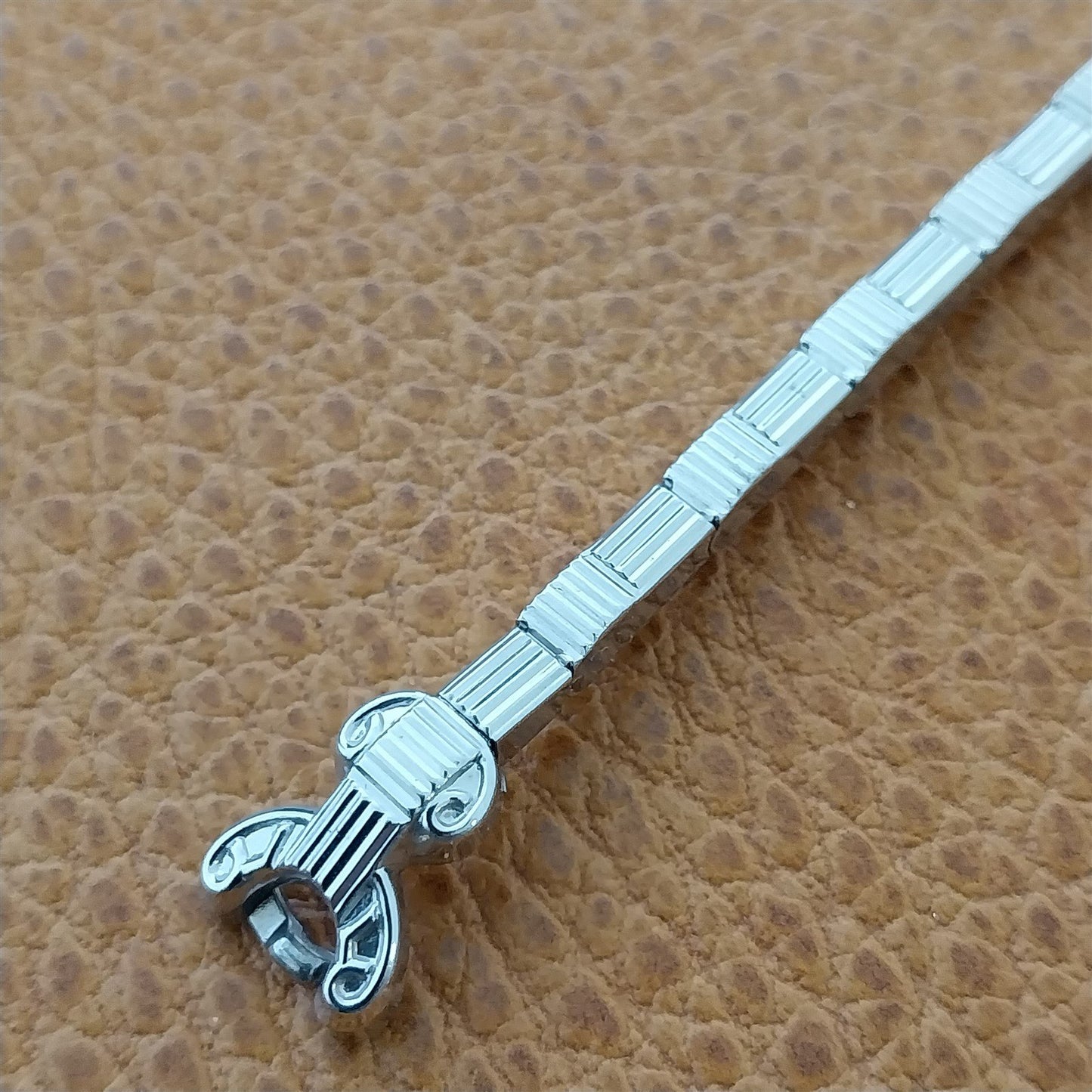 White Gold-Filled Speidel Criss-Cross 1950s Ladies Unused Vintage Watch Band