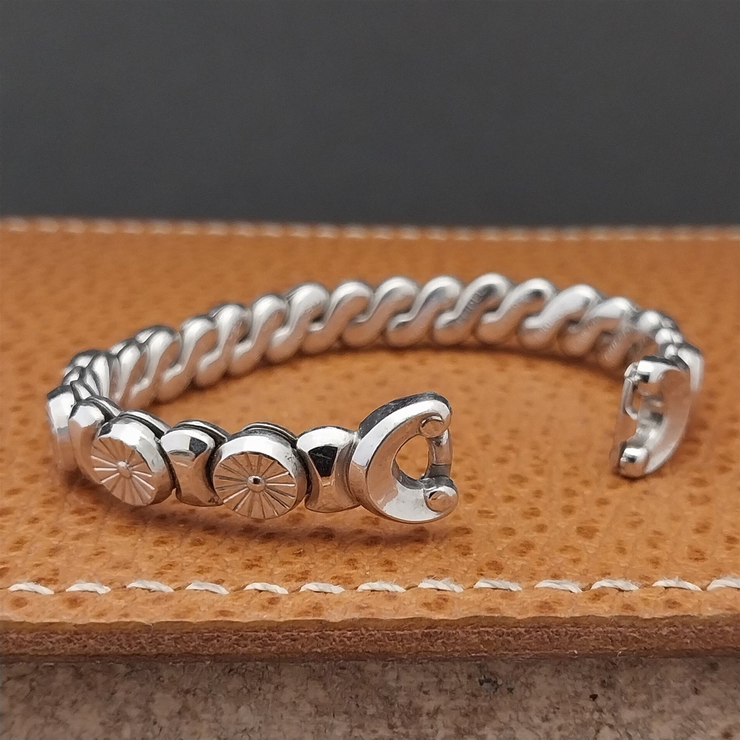 1954 White Gold-Filled Buttons & Bows Ladies Speidel Unused Vintage Watch Band