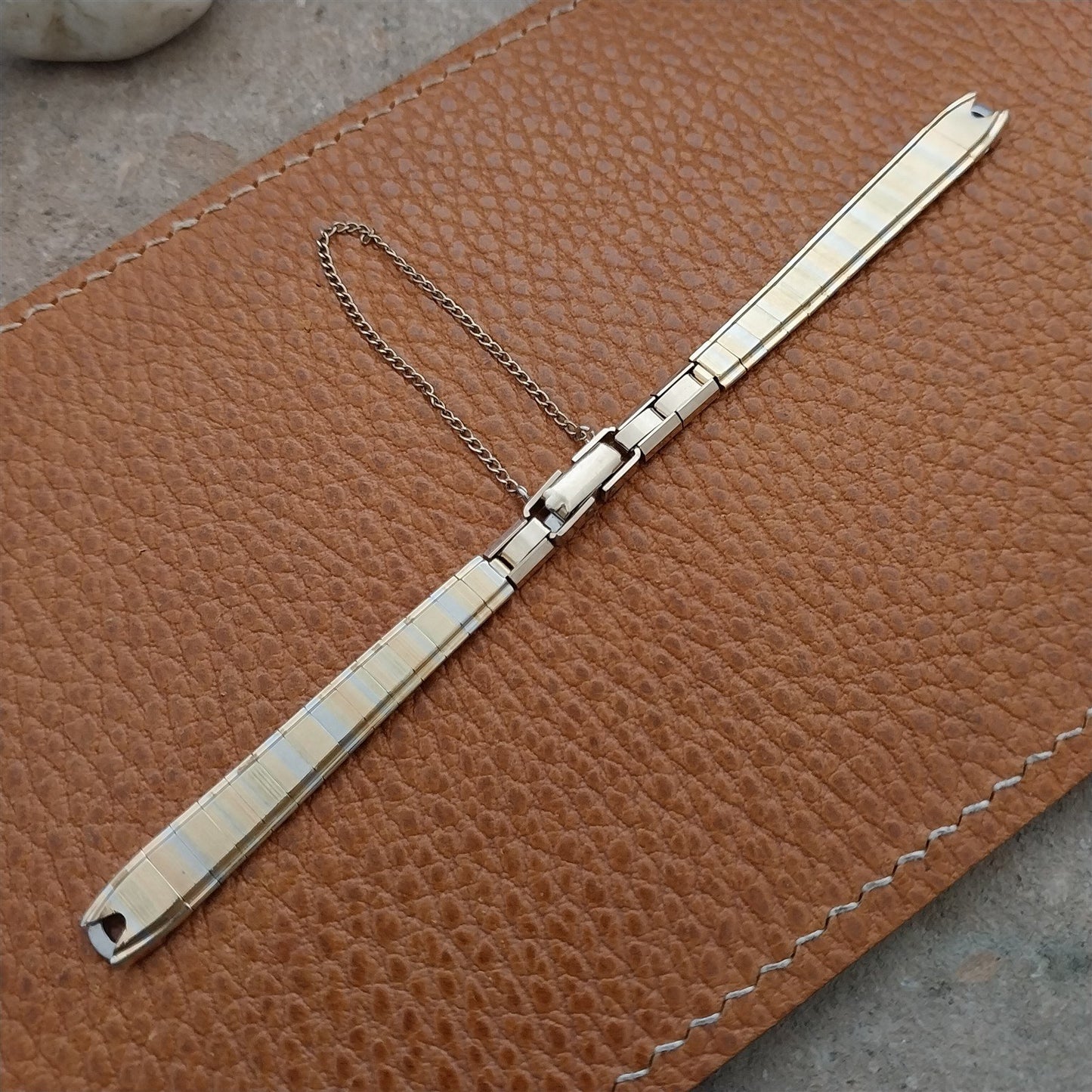 Kreisler Tri-Tone Gold-Filled Single-Lug Unused 1960s Ladies Vintage Watch Band