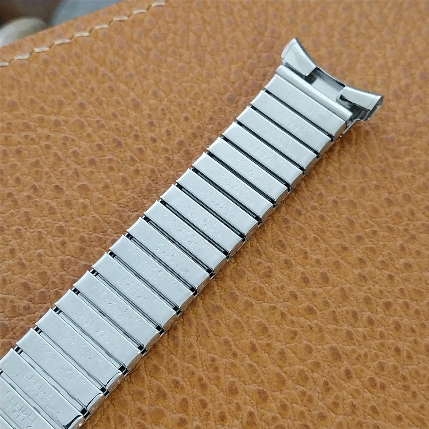 19mm 18mm 1968 Stainless Steel Rice Beads Speidel Unused Vintage Watch Band
