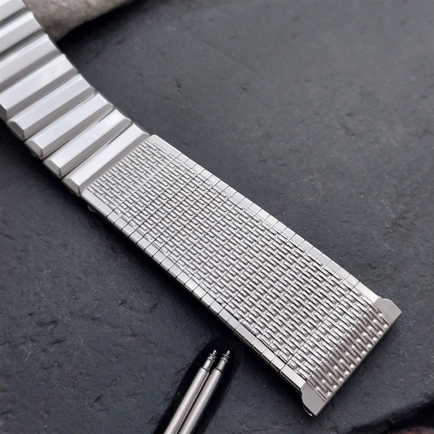 19mm 18mm 17.2mm Kreisler USA Stainless Steel Unused 1960s Vintage Watch Band