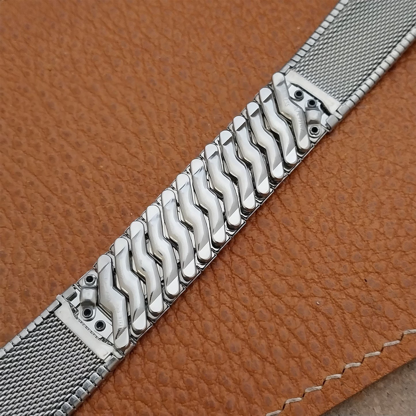 19mm 18mm 17.2mm Kreisler USA Stainless Steel Unused 1960s Vintage Watch Band