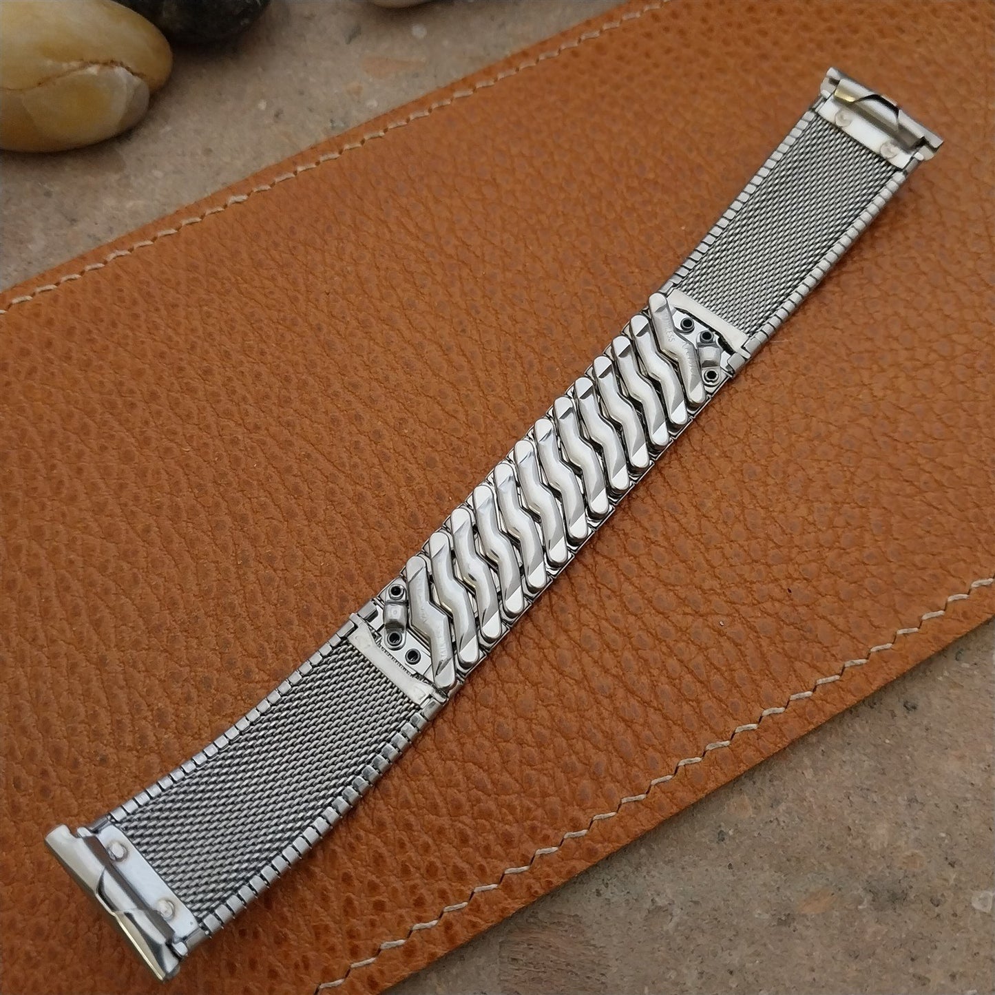 19mm 18mm 17.2mm Kreisler USA Stainless Steel Unused 1960s Vintage Watch Band