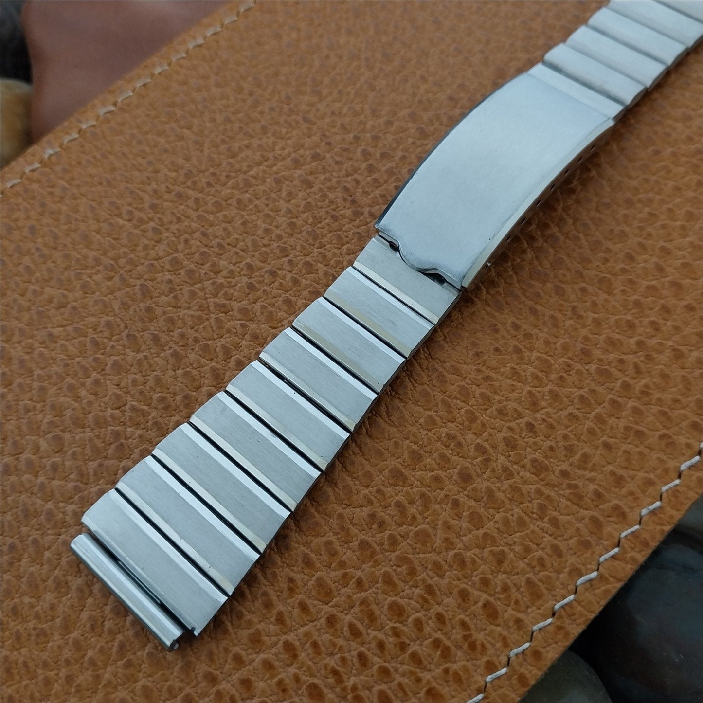 19mm Stainless Steel Flared Straight-End nos Unused 1970s Vintage Watch Band