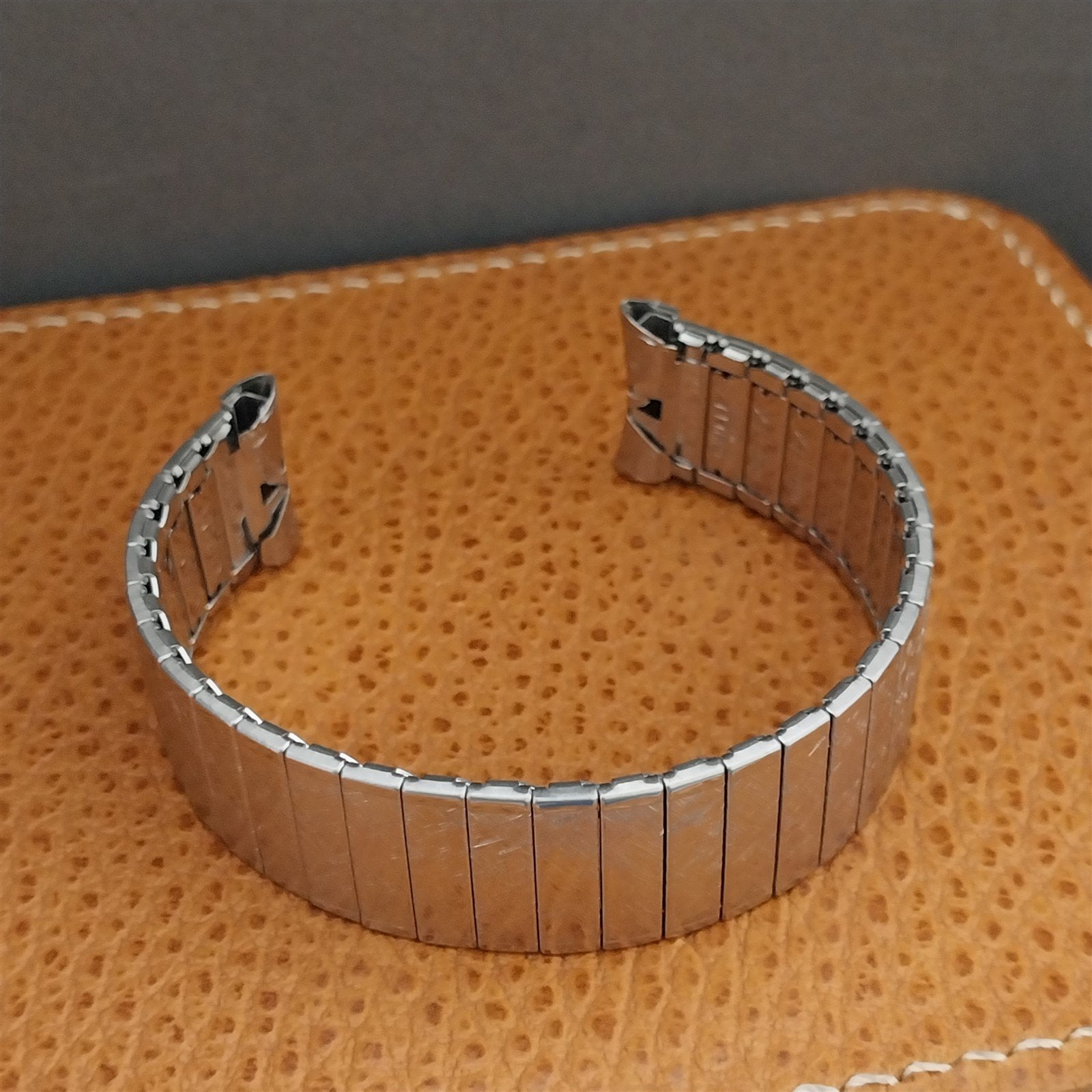 1960s 17mm Stainless Steel Slim Expansion UniFlex Unused Vintage Watch Band