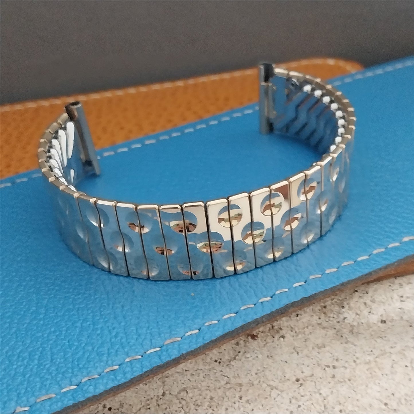 19mm 18mm Wide Yellow Gold-Fill Kreisler Domino Unused 1950s Vintage Watch Band