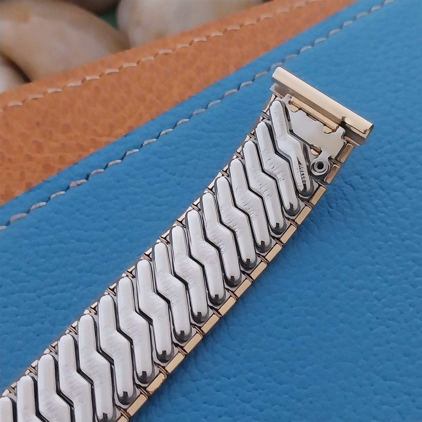 19mm 18mm Wide Yellow Gold-Fill Kreisler Domino Unused 1950s Vintage Watch Band