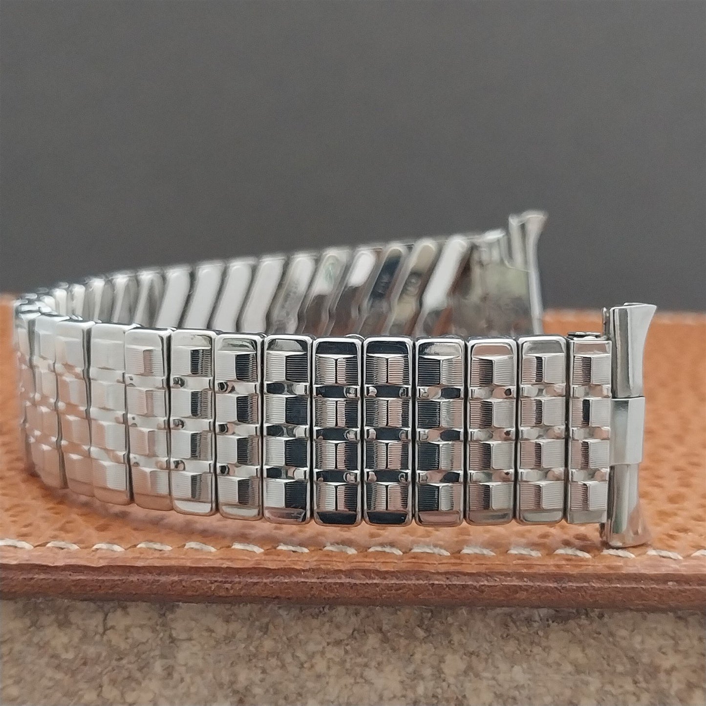 18mm 19mm 1960s-1970s Stainless Steel Baldwin nos Unused Vintage Watch Band