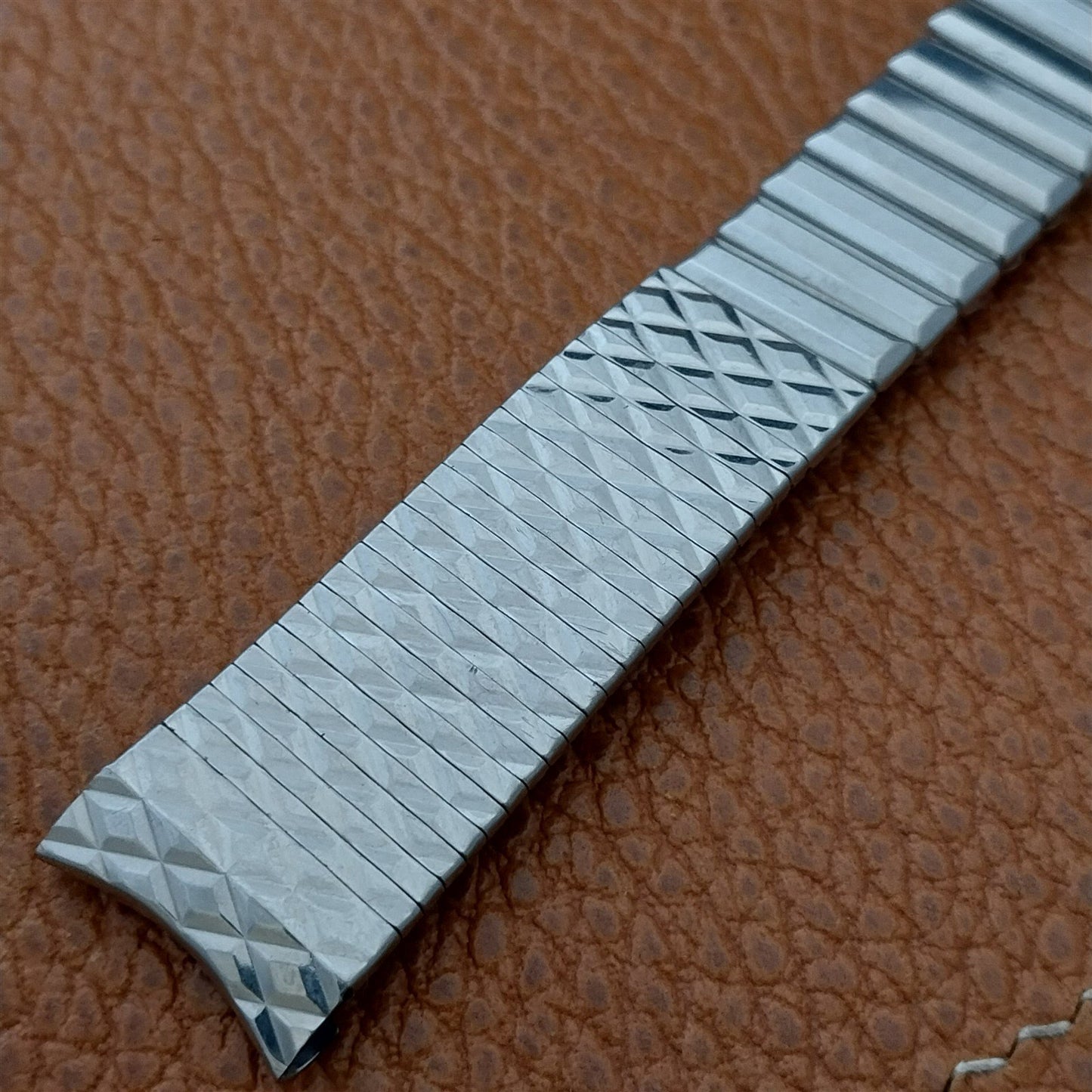 Original Gruen Calendar Alarm Kreisler Stainless Steel Unused Vintage Watch Band