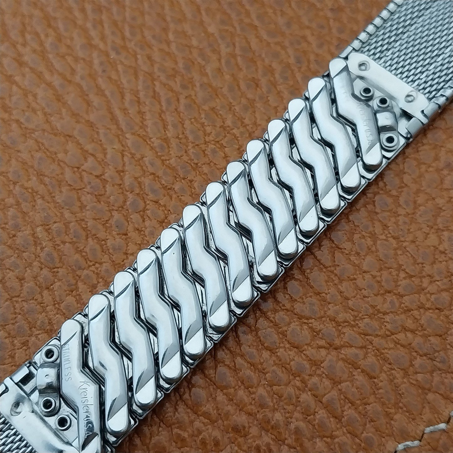 Original Gruen Calendar Alarm Kreisler Stainless Steel Unused Vintage Watch Band