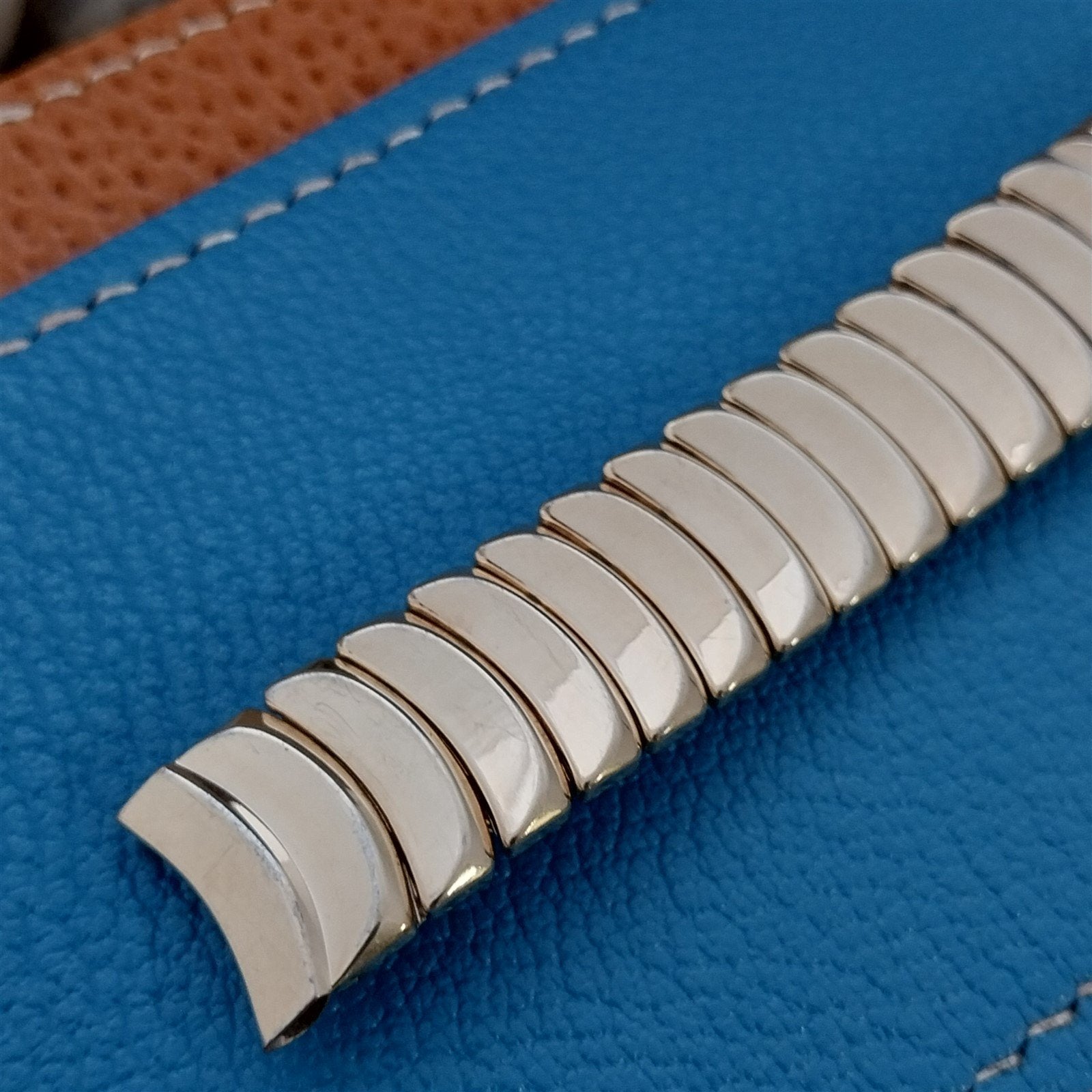 5/8" 10k Gold-Filled Flex-Let USA Scallop Link Unused 1953 Vintage Watch Band