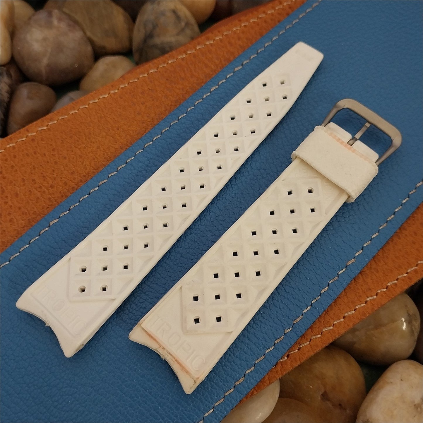 22mm White Swiss Tropic Diver Curved End Unused 1970s Vintage Watch Band