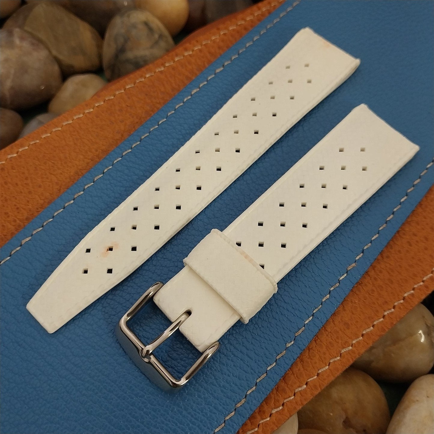 22mm White Swiss Tropic Diver Curved End 1970s Unused Vintage Watch Band