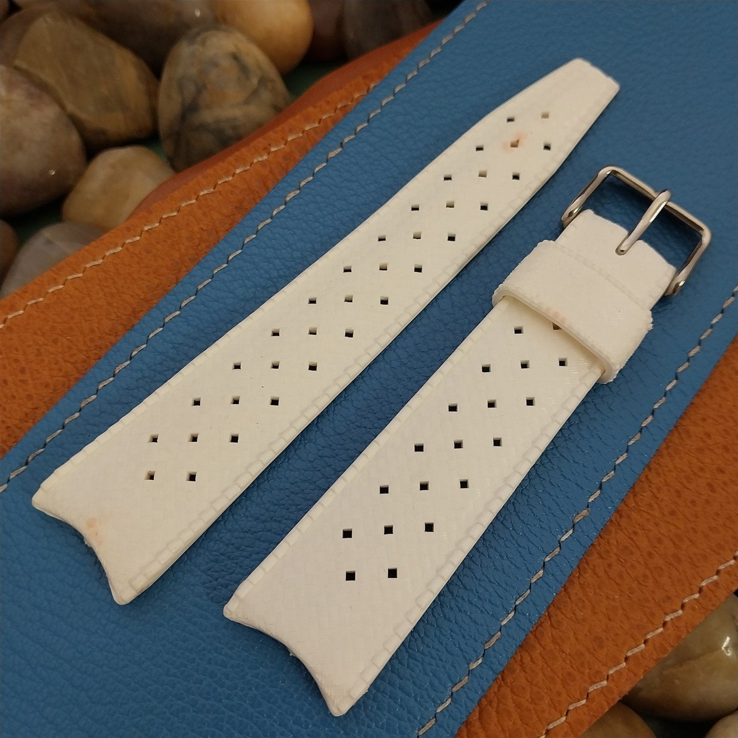 22mm White Swiss Tropic Diver Curved End 1970s Unused Vintage Watch Band