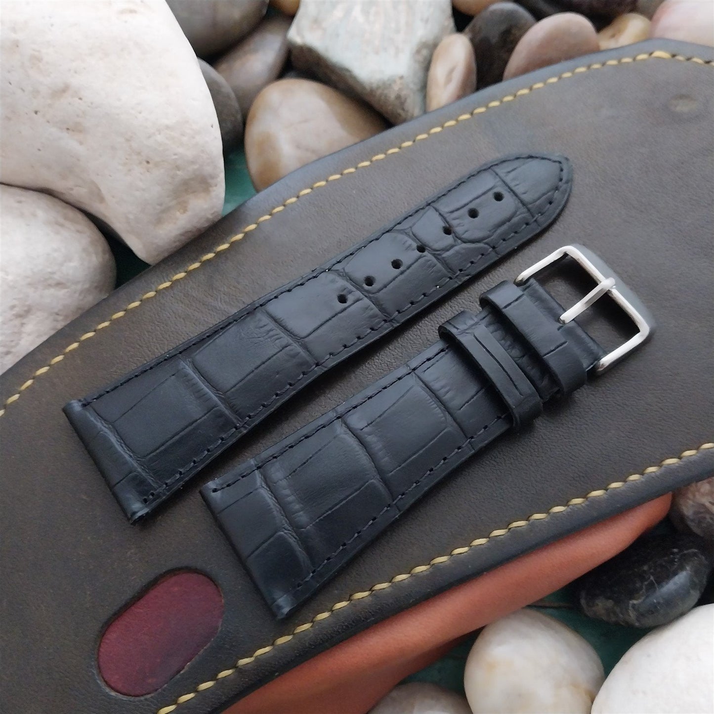 28mm Hadley Roma Black Croco-Grain Leather Unused Watch Band