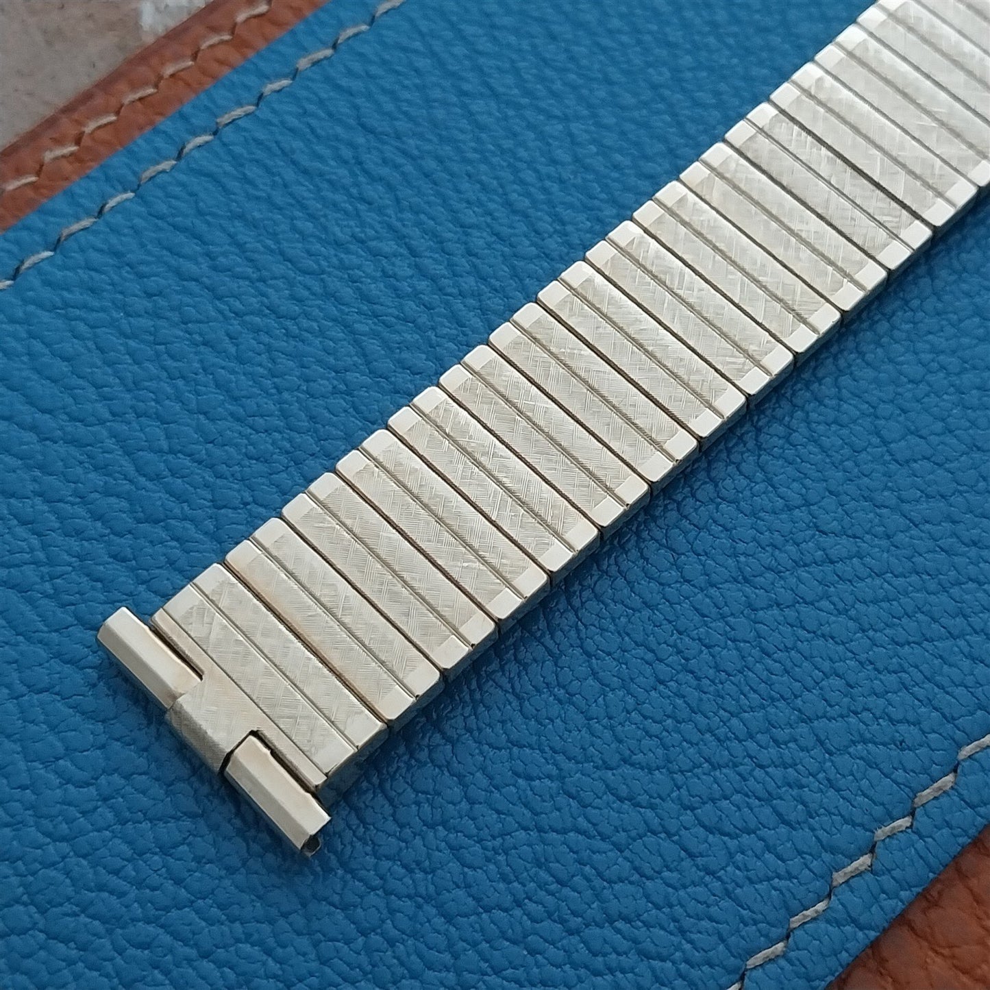19mm 18mm 17mm JB Champion Slim Gold-Filled Unused 1960s Vintage Watch Band