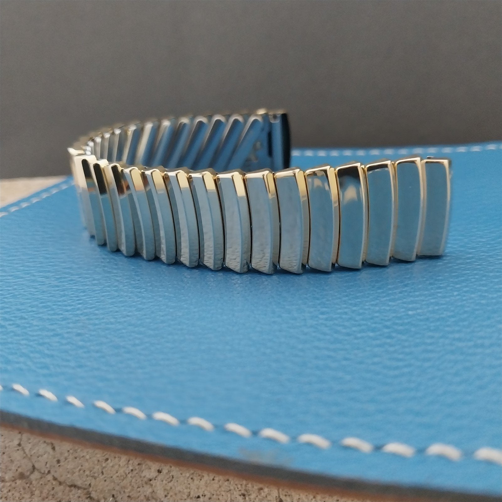 5/8" Gold-Fill JB Champion Deep Scallop mcm Unused nos 1950s Vintage Watch Band