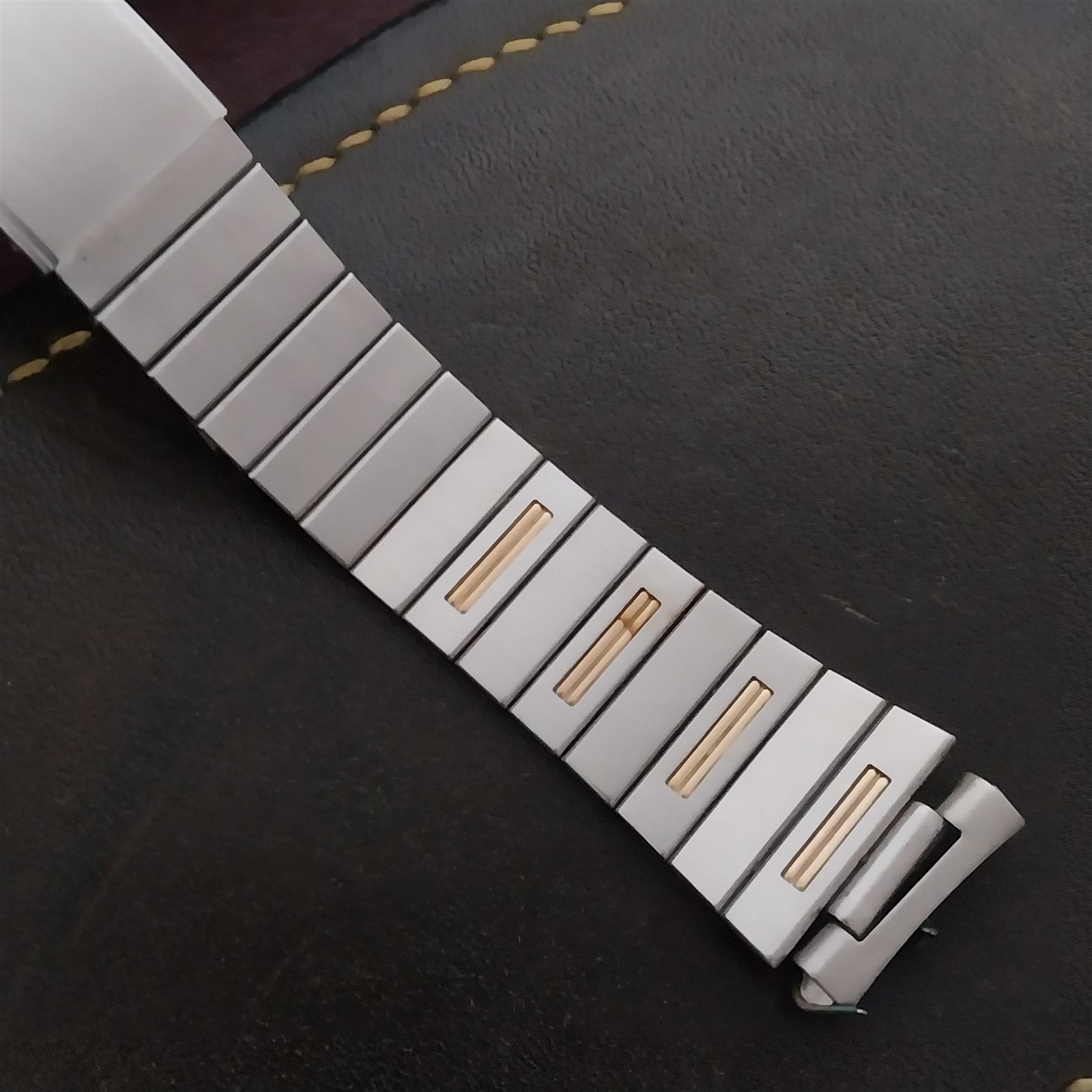 18mm Pulsar Stainless Steel & Gold Tone 086 MKE Unused Vintage Watch Band