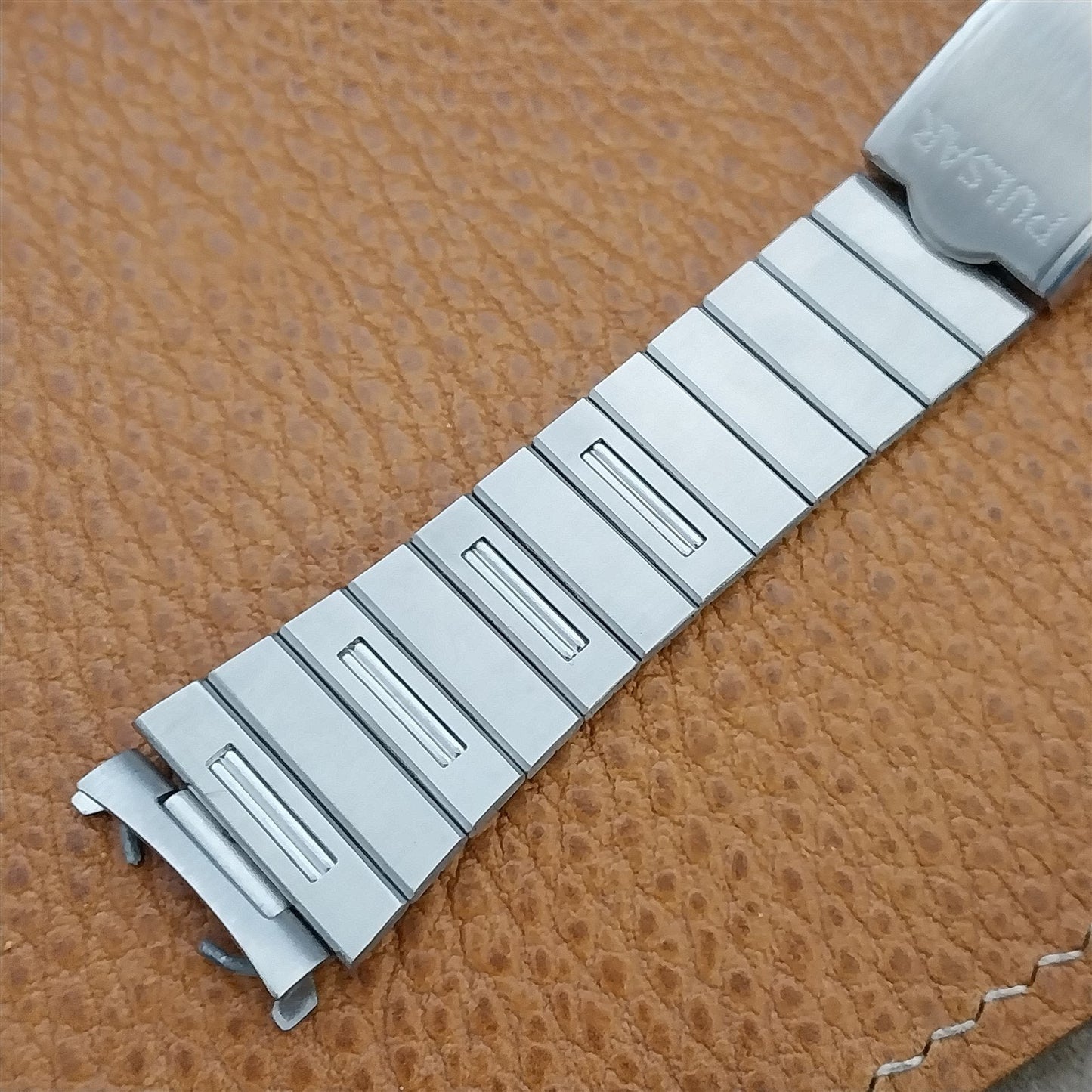 18mm Pulsar Stainless Steel 083 MKE Unused nos Vintage Watch Band