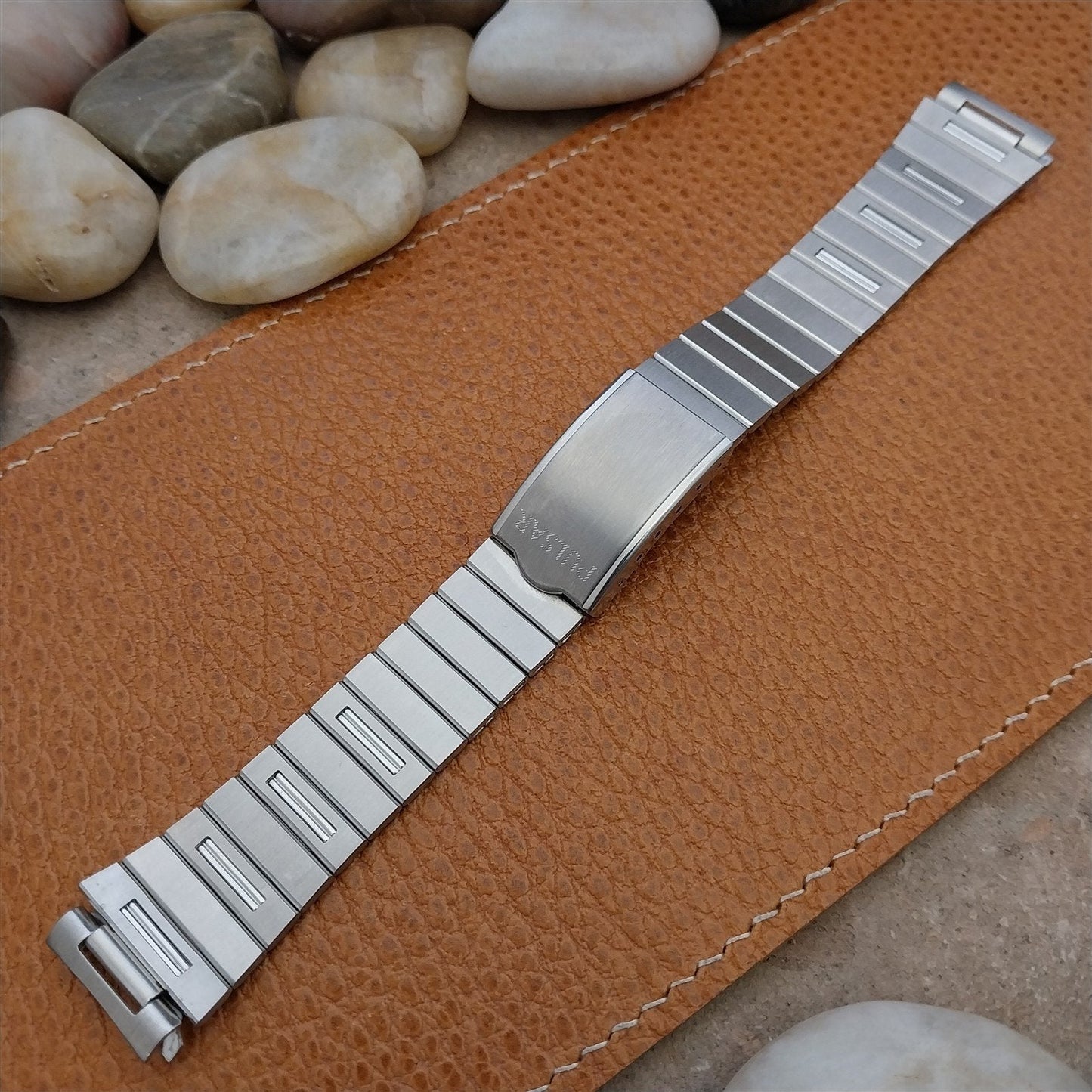 18mm Pulsar Stainless Steel 083 MKE Unused nos Vintage Watch Band