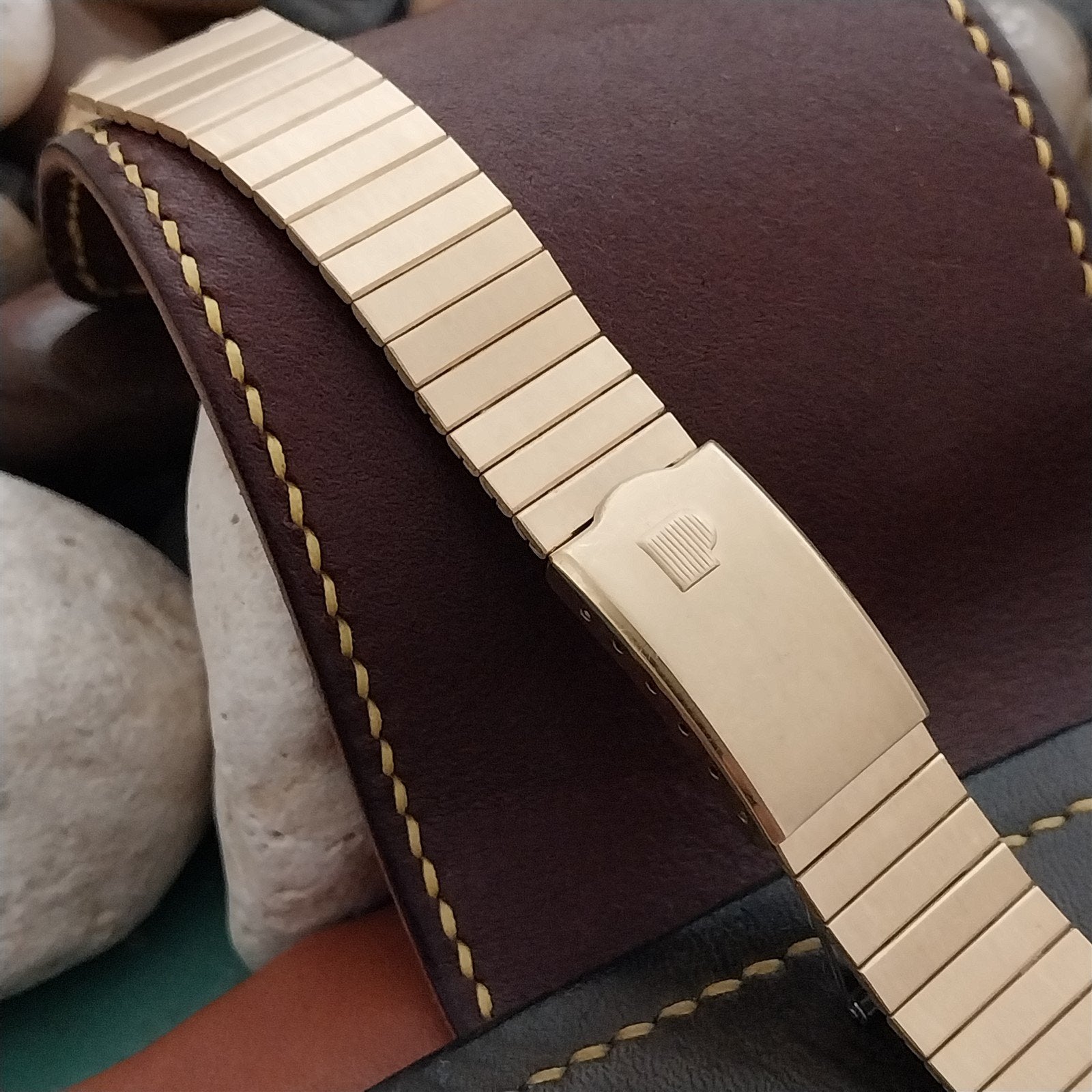 18mm Pulsar Gold-Tone 400MA Old Stock Unused Vintage Watch Band