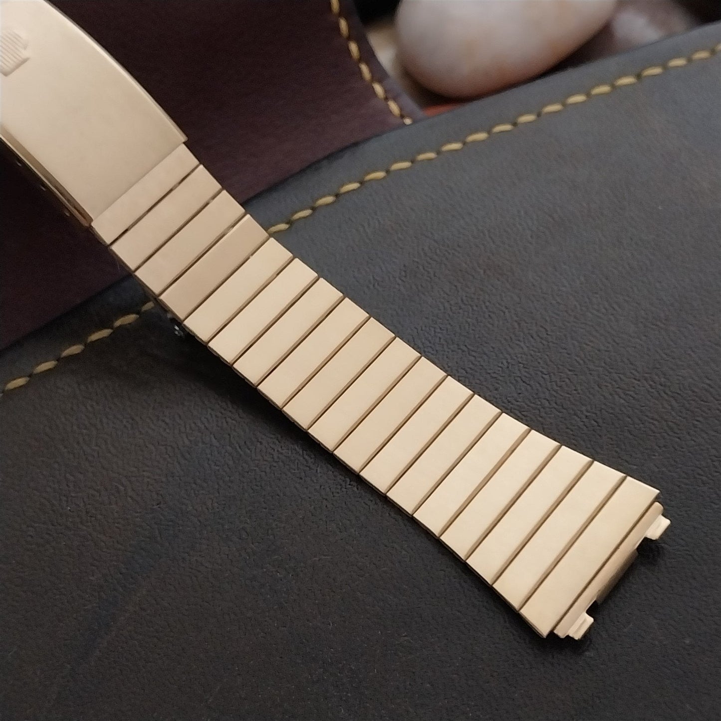 18mm Pulsar Gold-Tone 400MA Old Stock Unused Vintage Watch Band