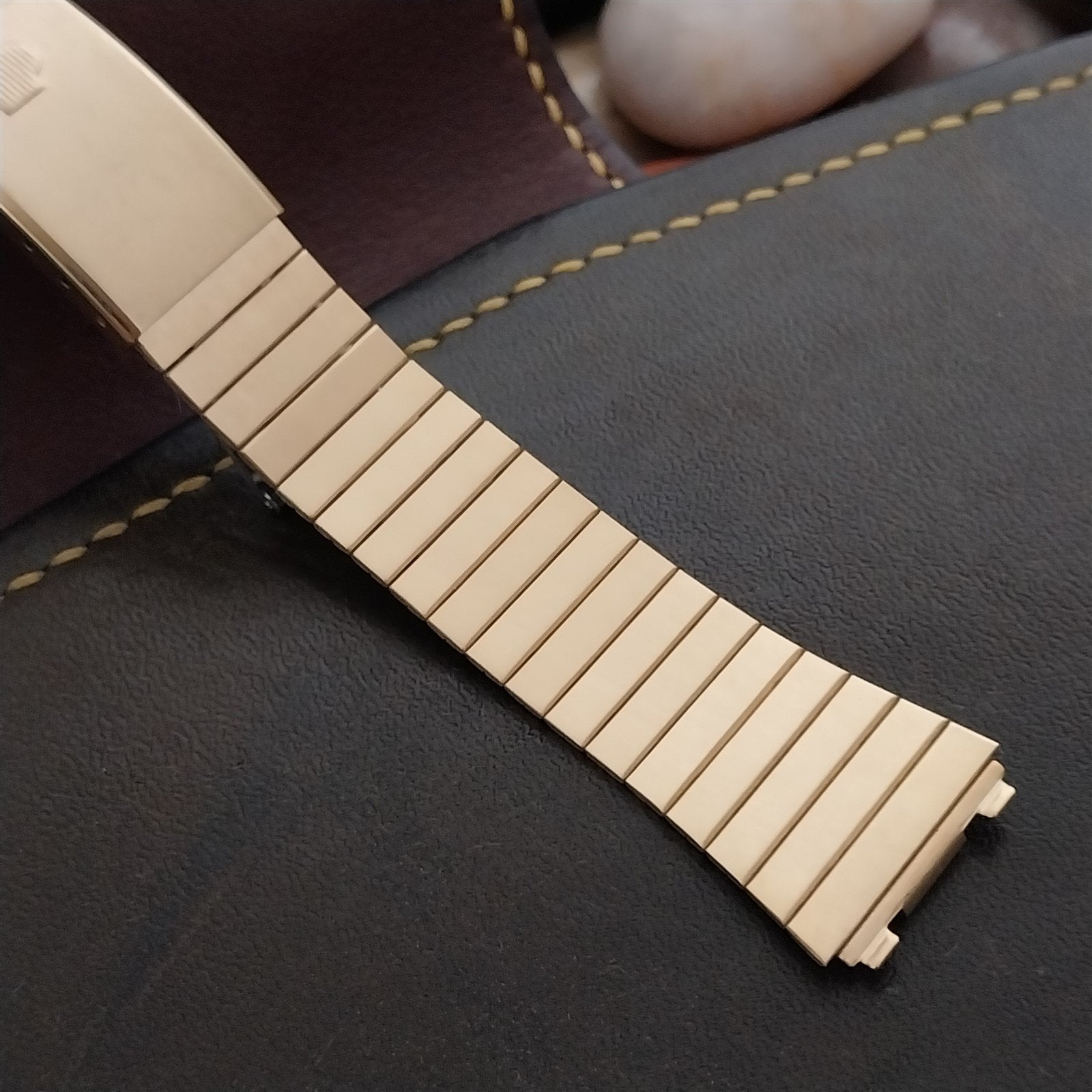 18mm Pulsar Gold-Tone 400MA Old Stock Unused Vintage Watch Band