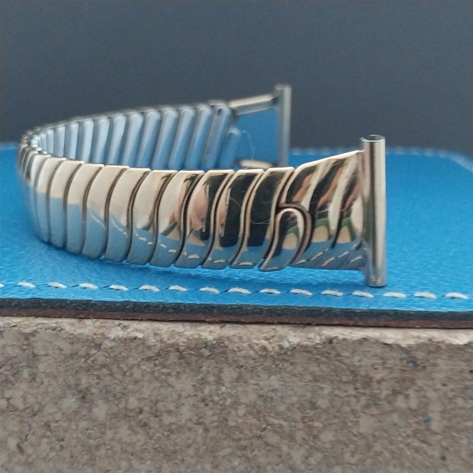 JB Champion – Page 35 – VintageWatchbands.com