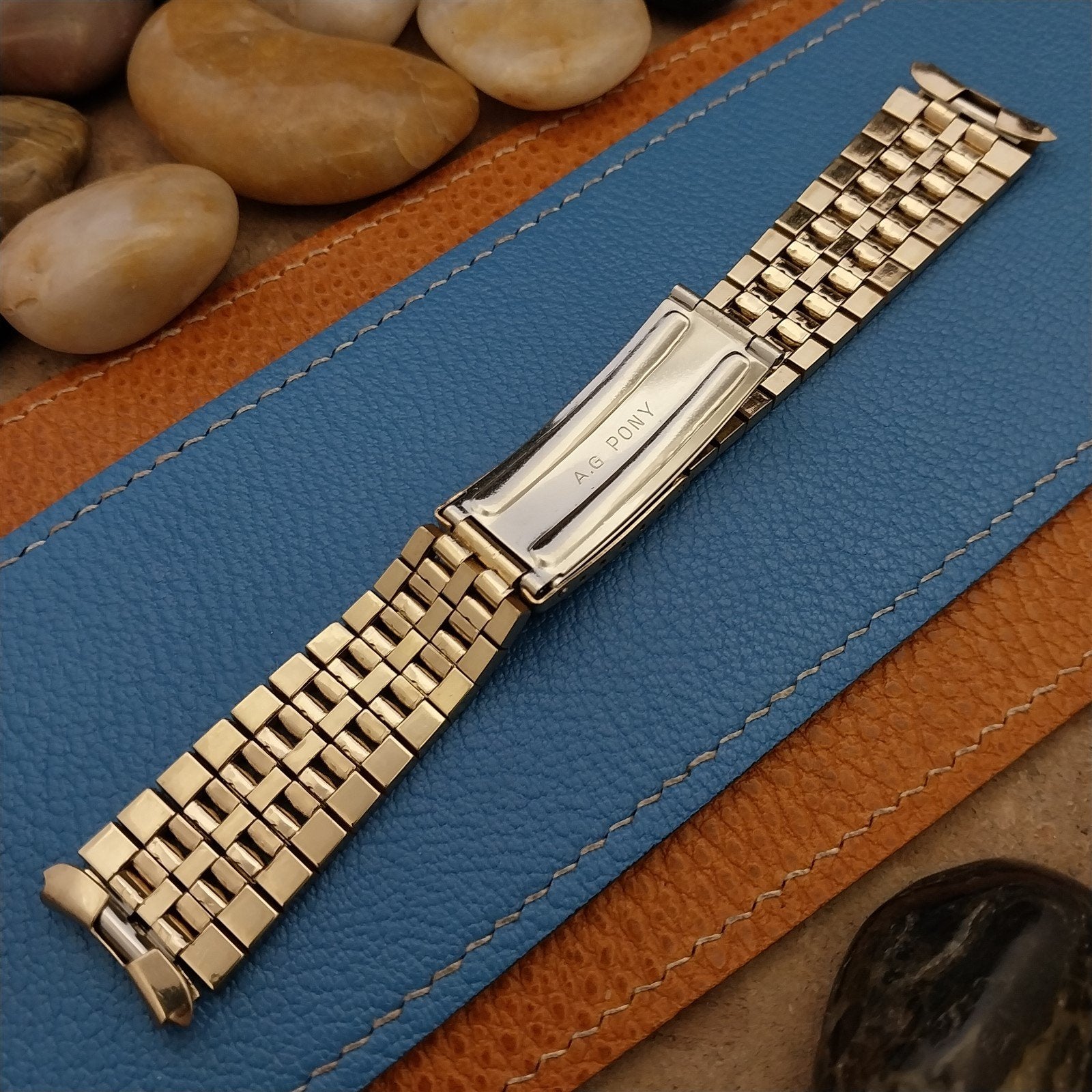 18mm Beads of Rice Curved End Gold-Tone Pony Unused nos Vintage Watch Band