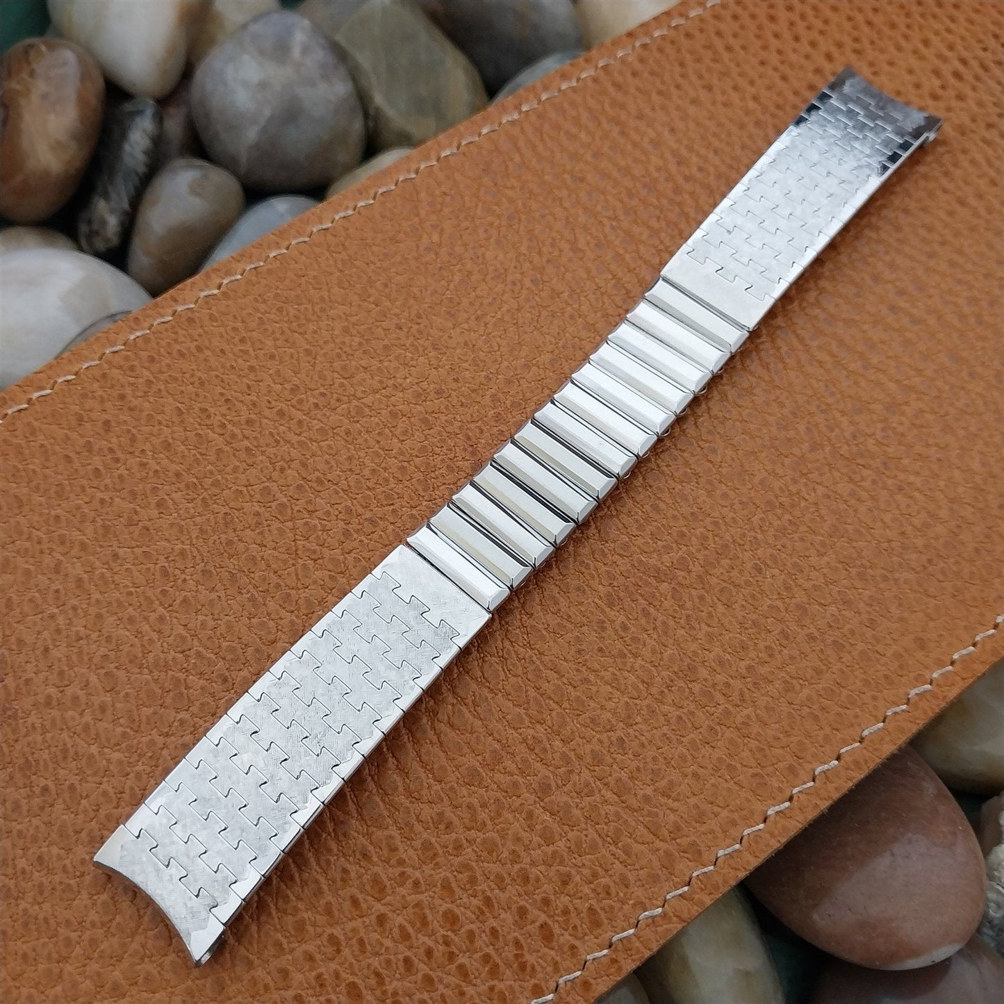 17.2mm Kreisler White 10k Gold-Filled Jaguar nos Unused 1960s Vintage Watch Band