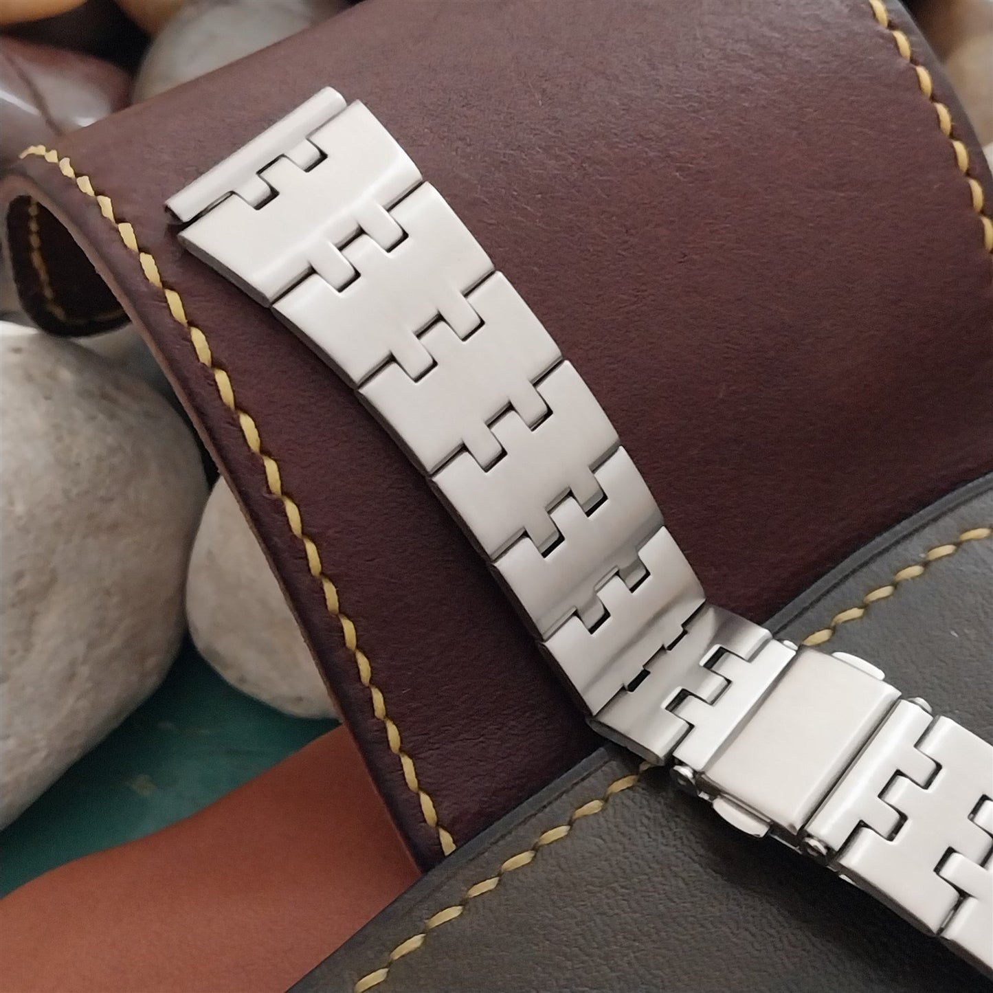 18mm Speidel Hirsch Stainless Steel Unused Watch Band