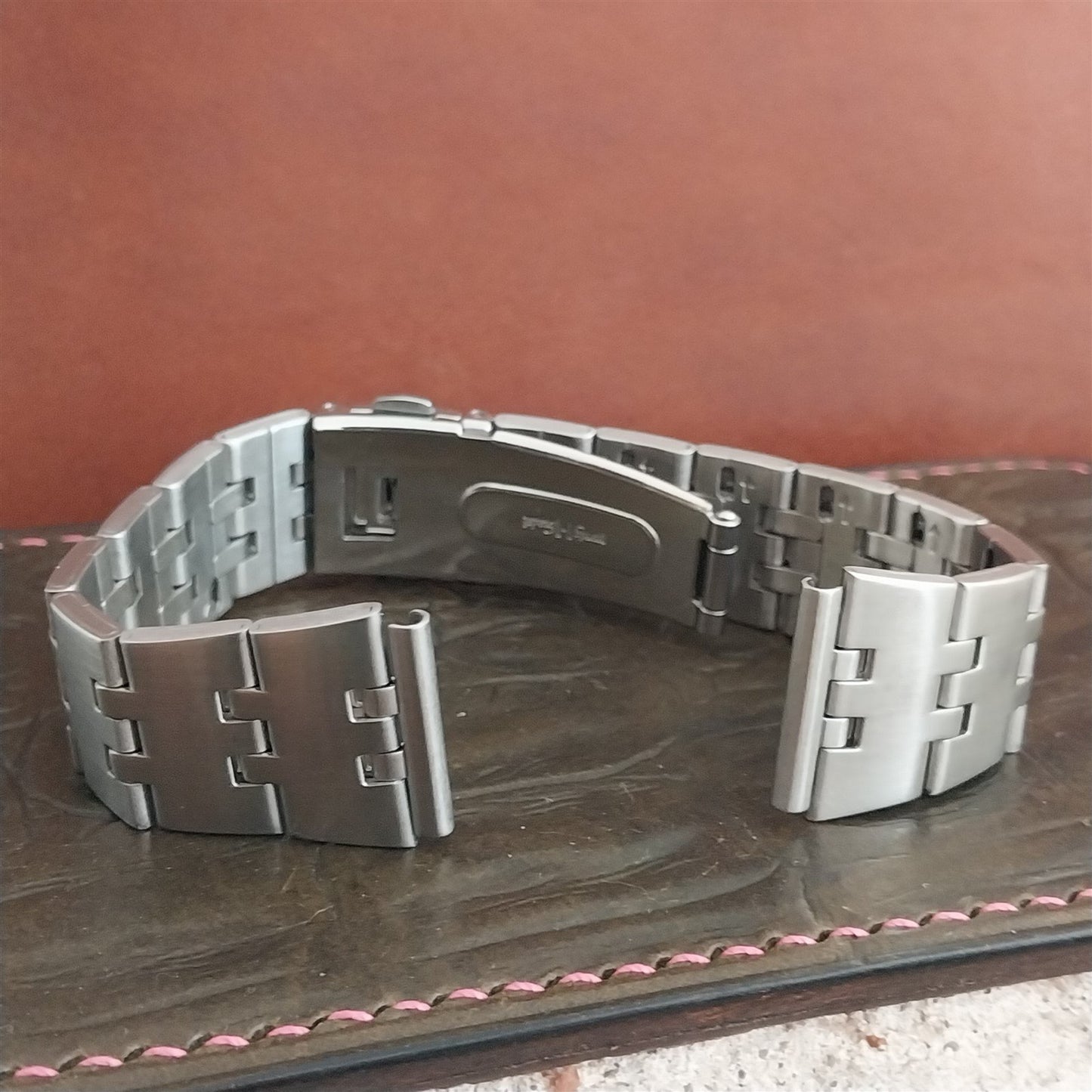 18mm Speidel Hirsch Stainless Steel Unused Watch Band