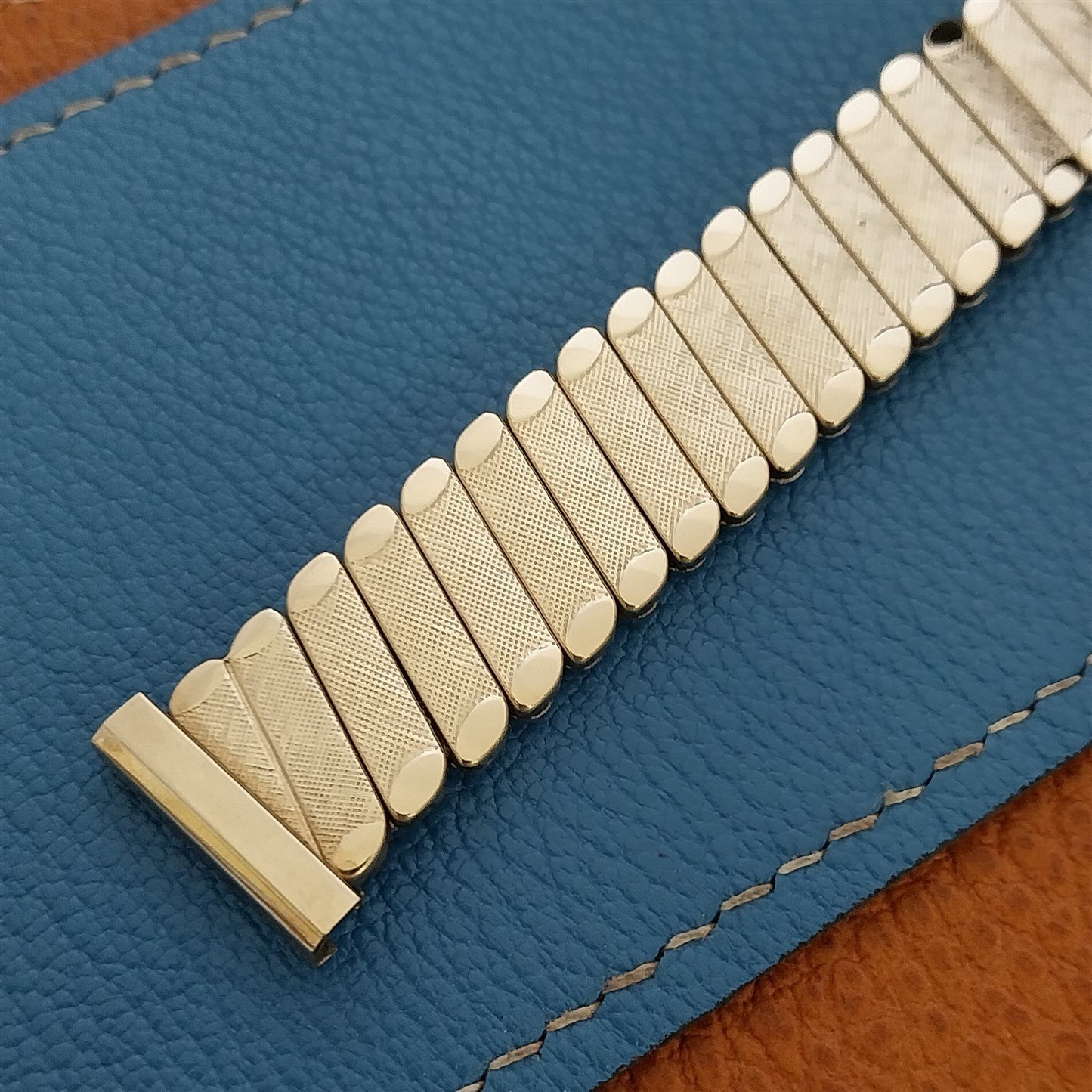 11/16" 17.2mm 1950s USA 10k Gold Filled Bellavance Expansion Unused Watch Band