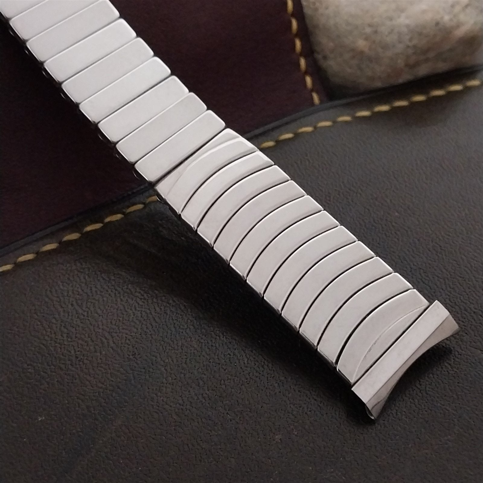 1970s Stainless Steel 18mm Expansion Unused Vintage Watch Band