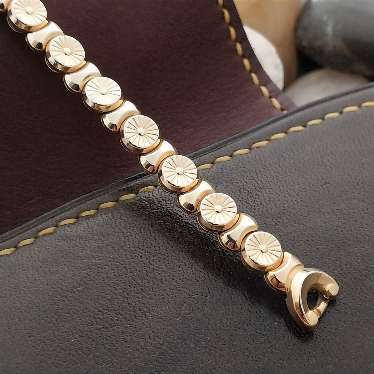 1954 Short Gold-Filled Buttons & Bows Ladies Speidel Unused Vintage Watch Band