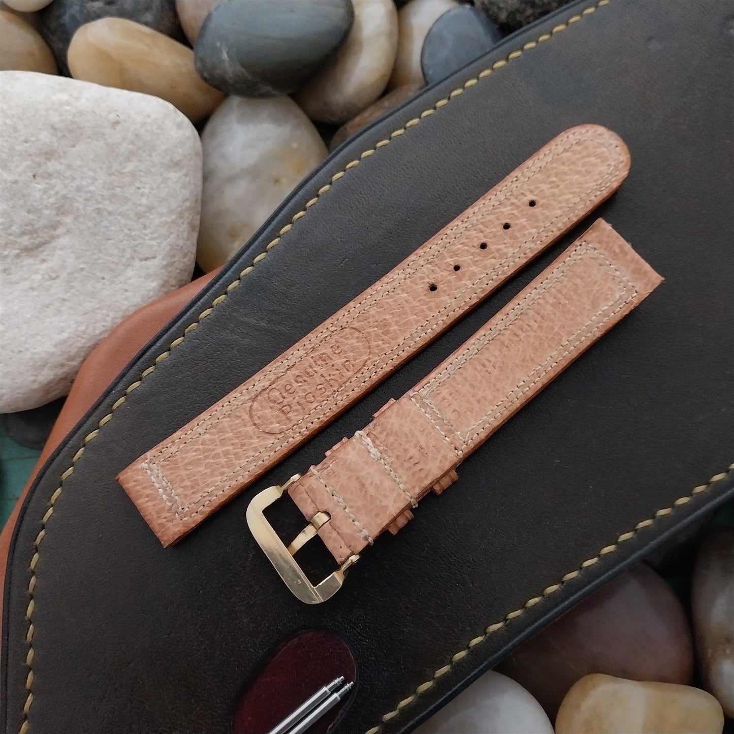 1940s-1950s 5/8" Pigskin Unpadded Classic Old-Stock Unused Vintage Watch Band