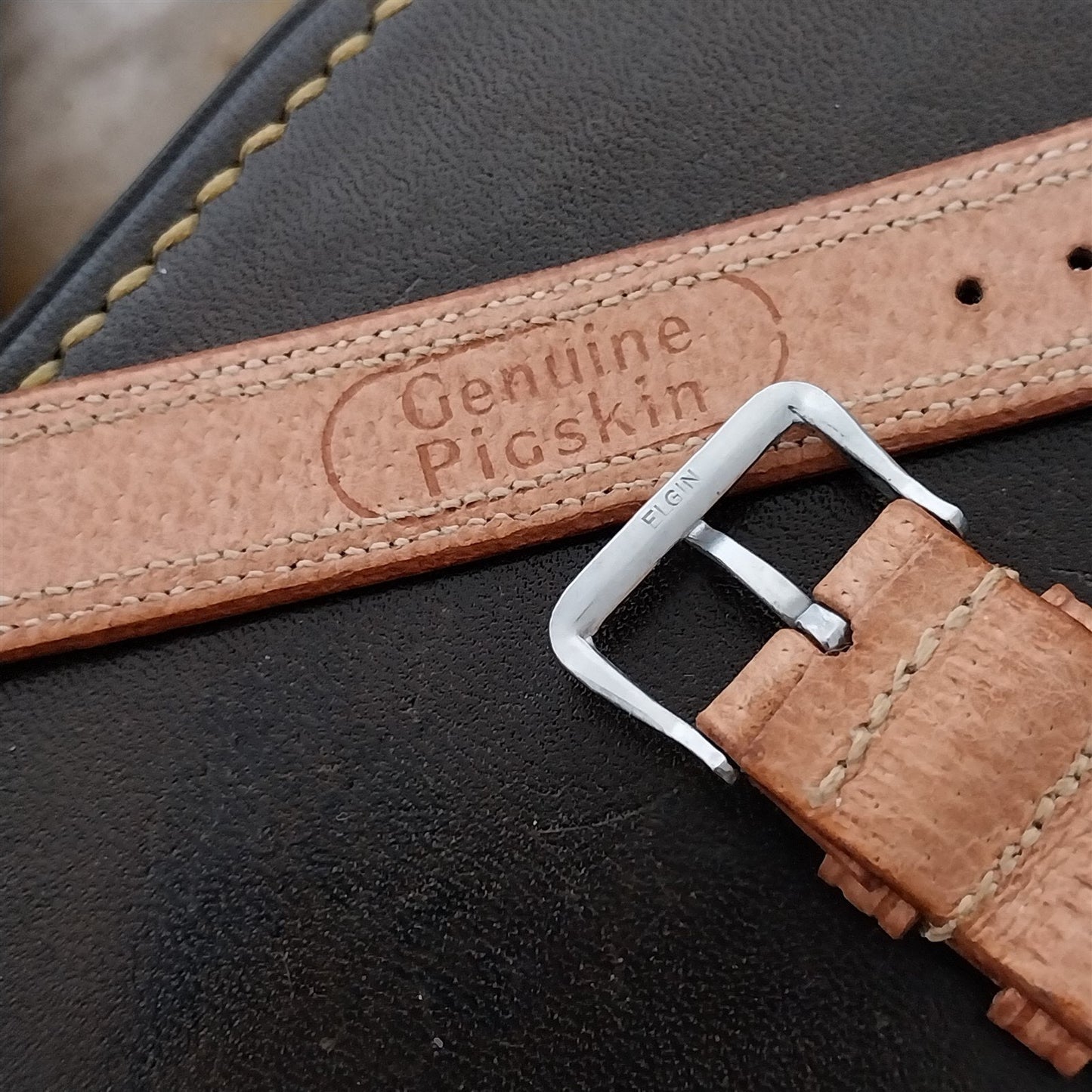 5/8" Unpadded Pigskin & Elgin Buckle Classic 1950s nos Unused Vintage Watch Band