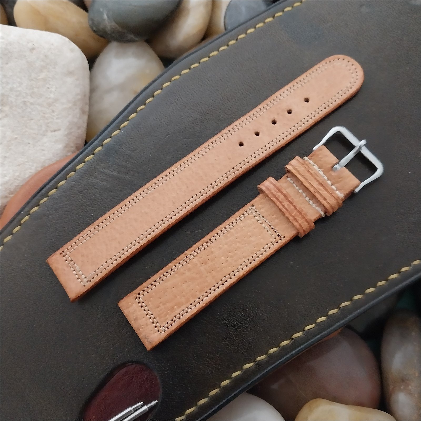 5/8" Unpadded Pigskin & Elgin Buckle Classic 1950s nos Unused Vintage Watch Band