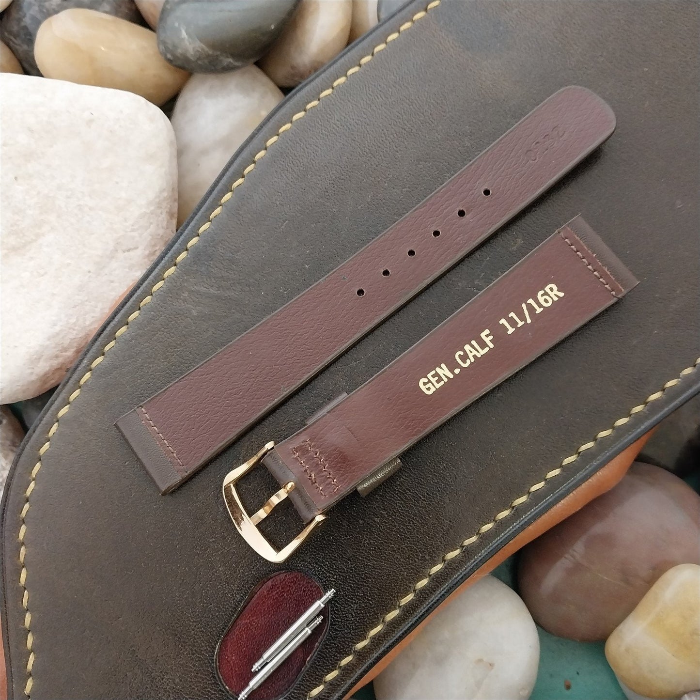 11/16 17.2mm Hadley Roma Classic Tapered Leather Unused 1970s Vintage Watch Band