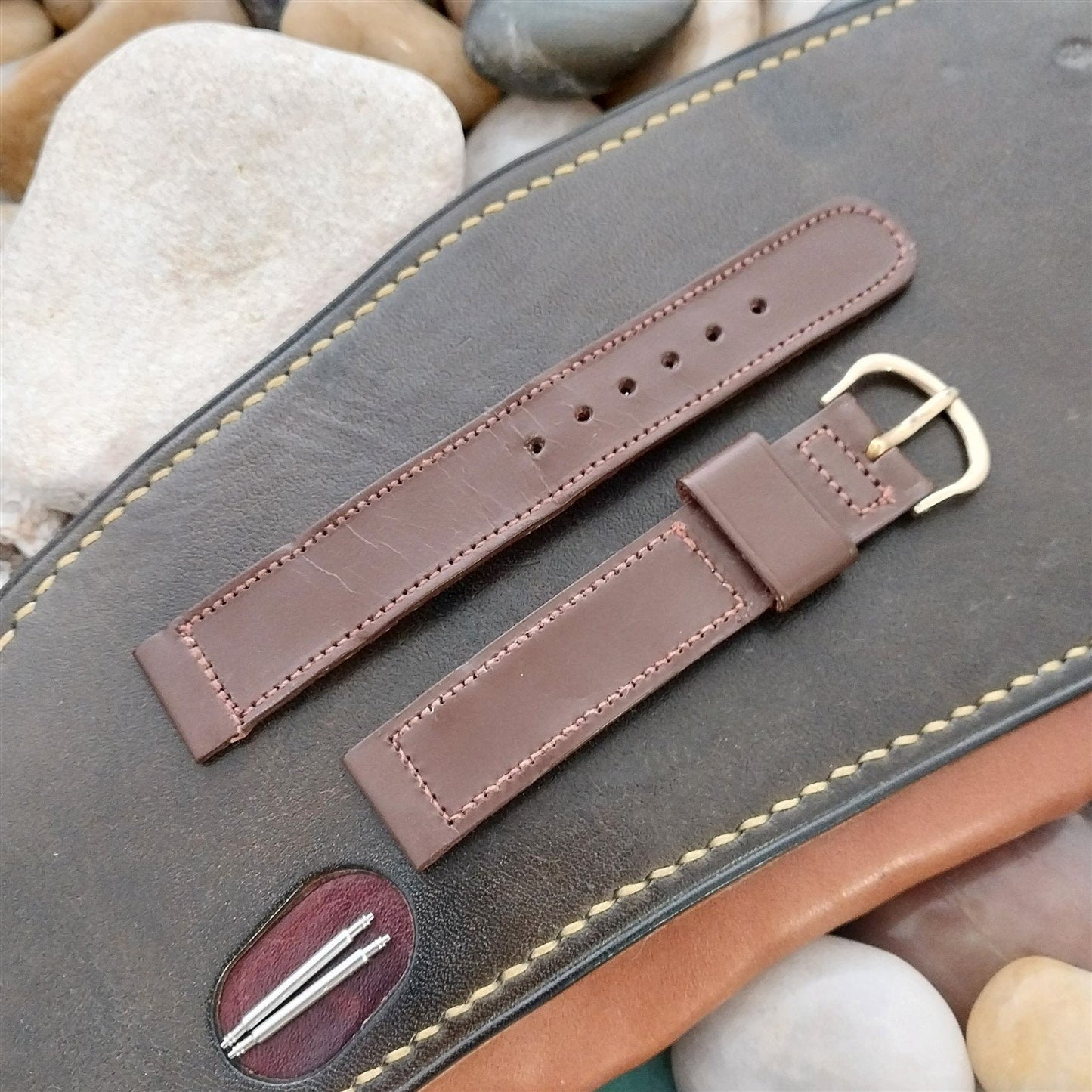 5/8" Brown Patina Saddle Leather 1-Keeper nos 1950s Unused Vintage Watch Band