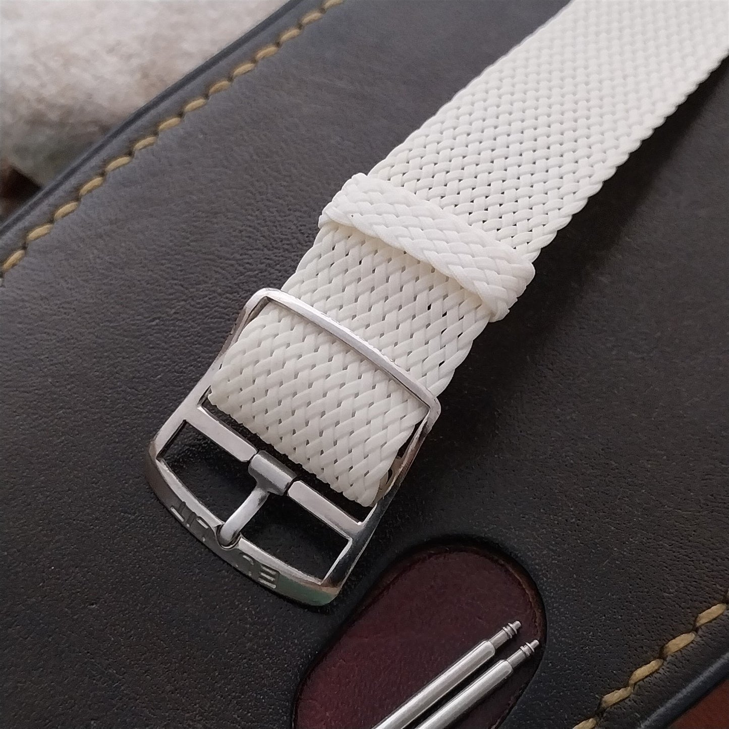 18mm White Perlon Mesh Wire-Lug 1-Piece Unused 1960s-1970s Vintage Watch Band