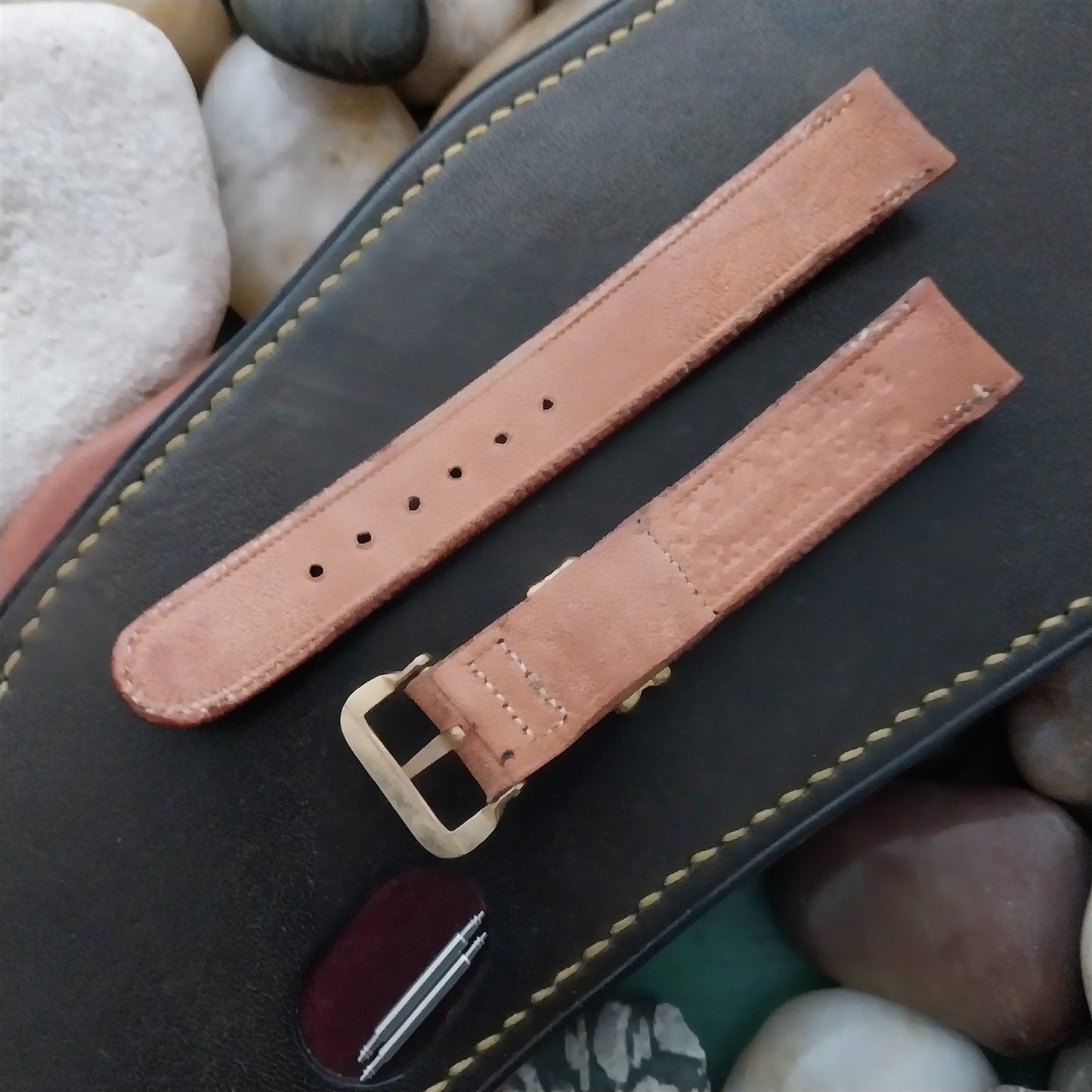 16mm Saddle Leather Rounded Edge Classic Unused 1940s-1950s Vintage Watch Band