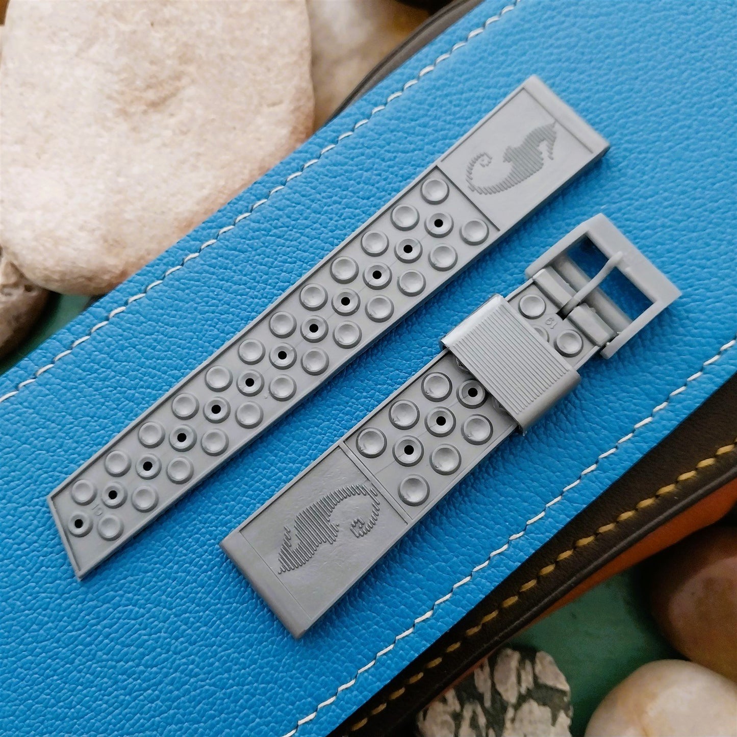 19mm Skindiver Gray Sea Horse Trident 1960s Diver Unused nos Vintage Watch Band