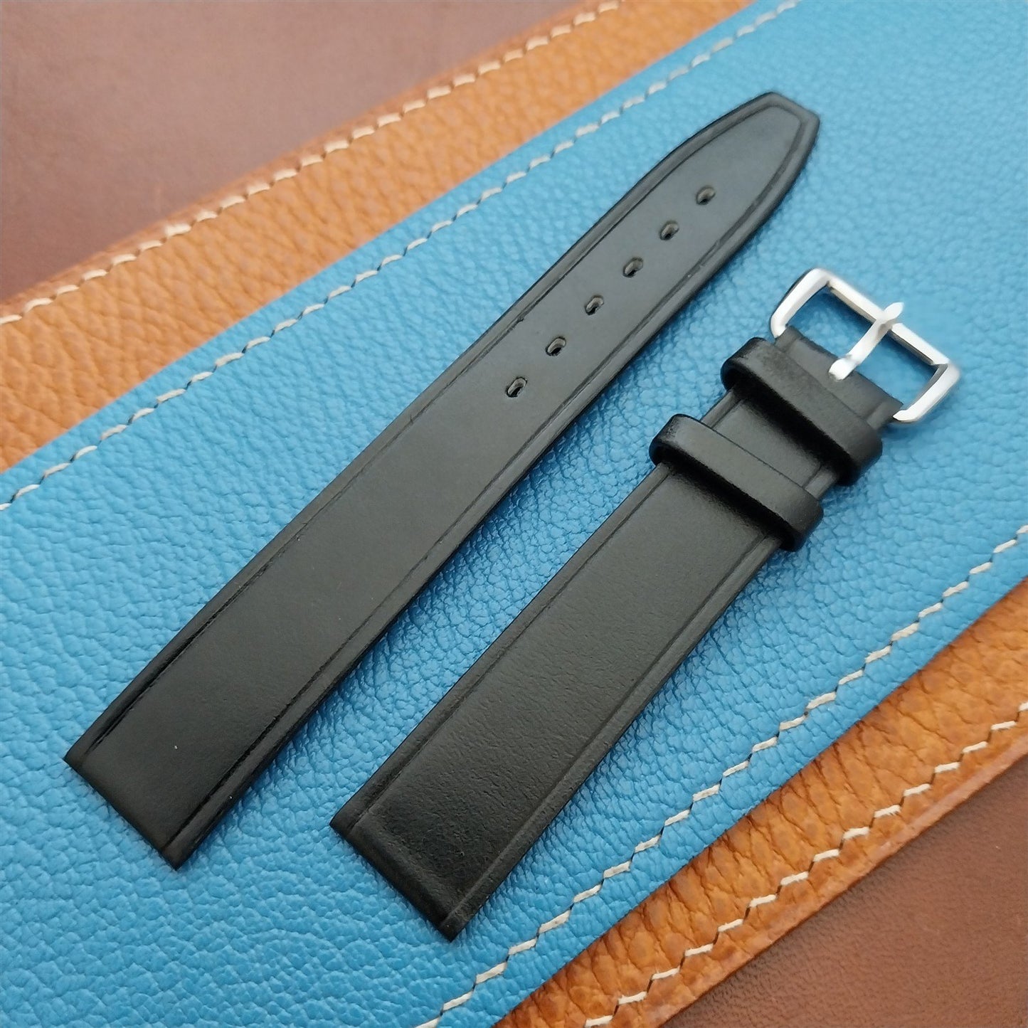 1960s 5/8" Black Leather Classic Tapered 2-Keeper Unused Vintage Watch Strap