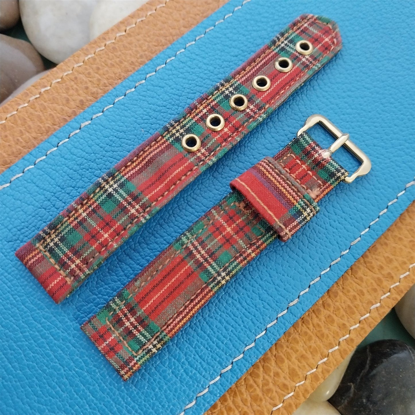 5/8" Red & Green Tartan Plaid Classic Unused nos 1950s Vintage Watch Band