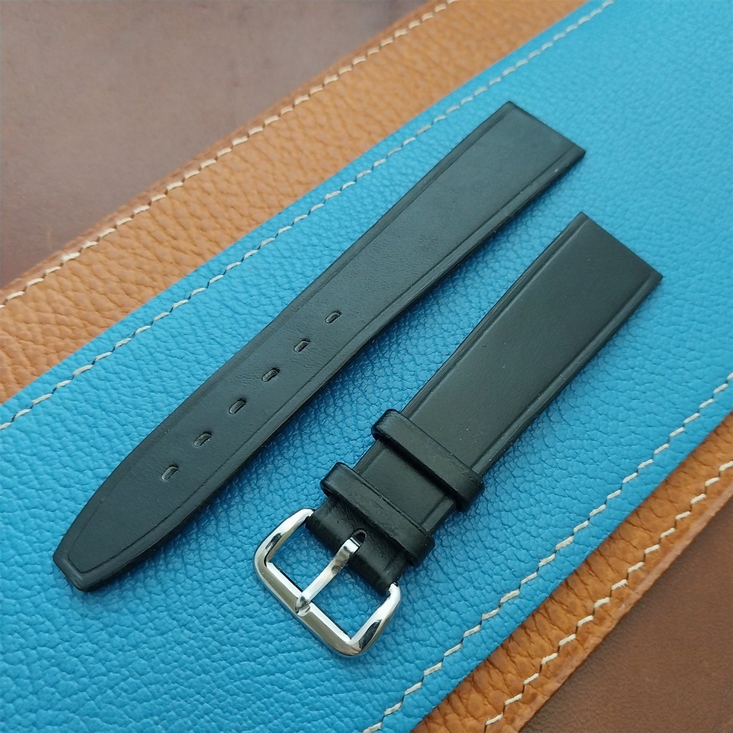 1960s 18mm Black Leather Classic Tapered 2-Keeper Unused Vintage Watch Strap