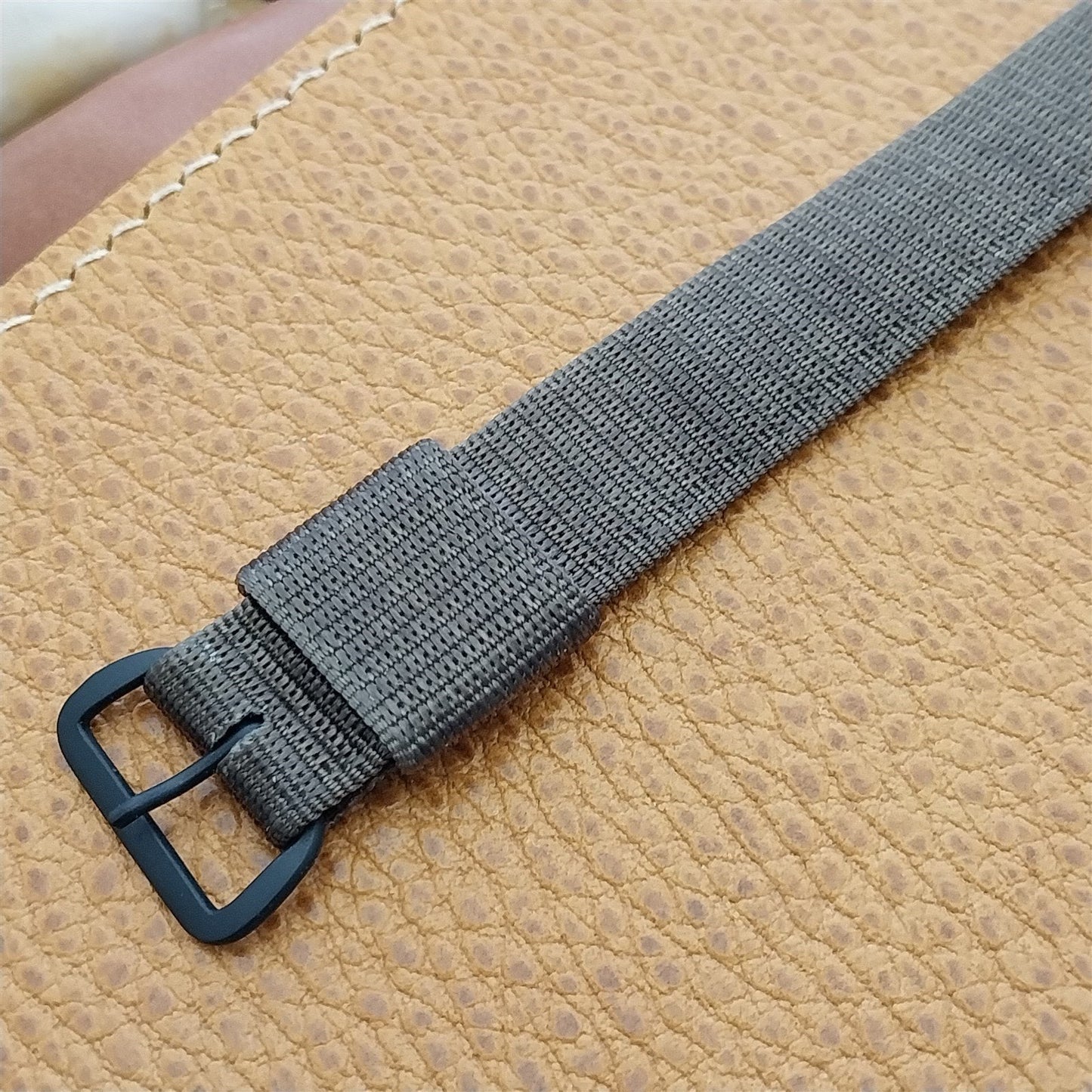 Vintage 16mm Army Green Nylon Military 1-Piece Unused Watch Band & Black Buckle