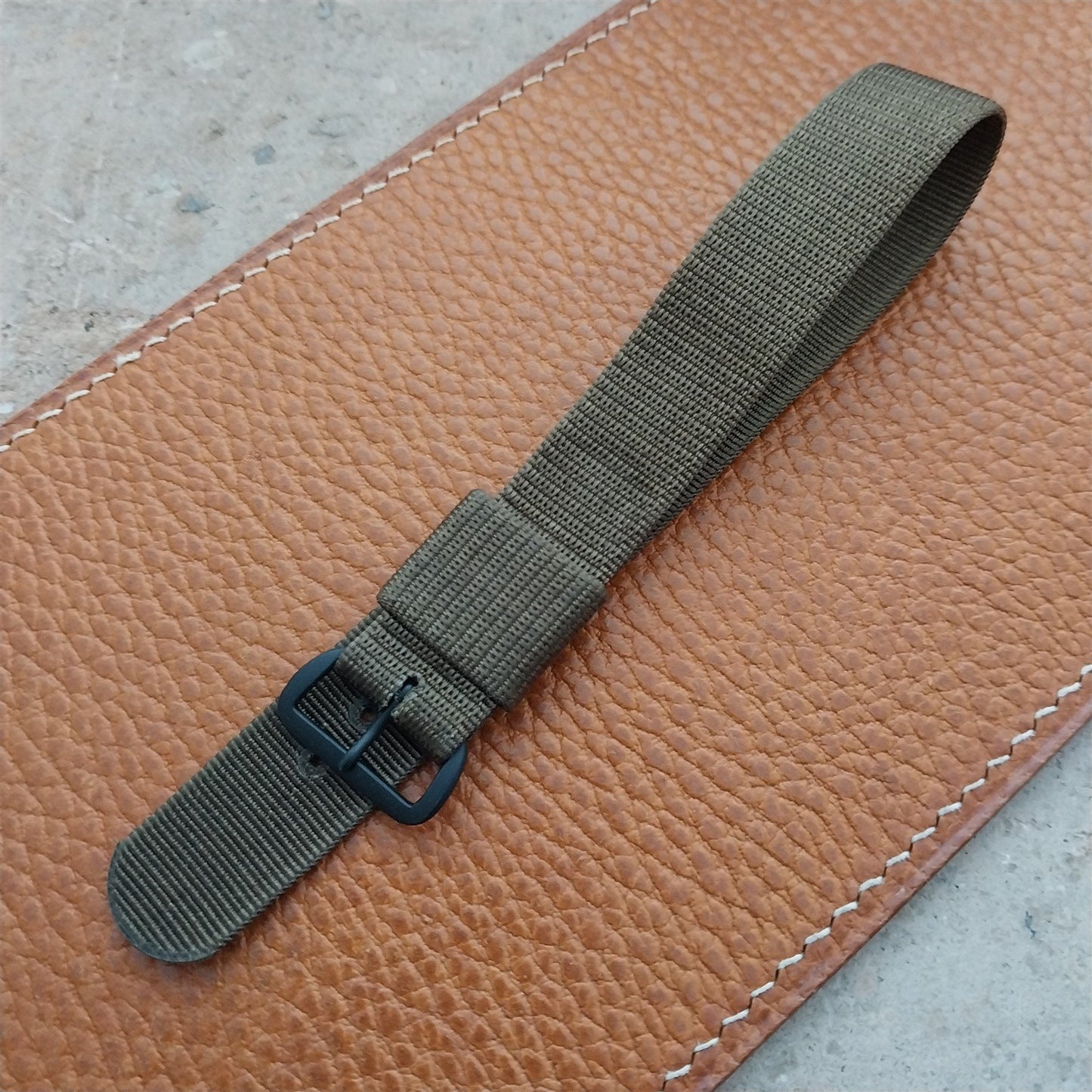 Vintage 16mm Army Green Nylon Military 1-Piece Unused Watch Band & Black Buckle
